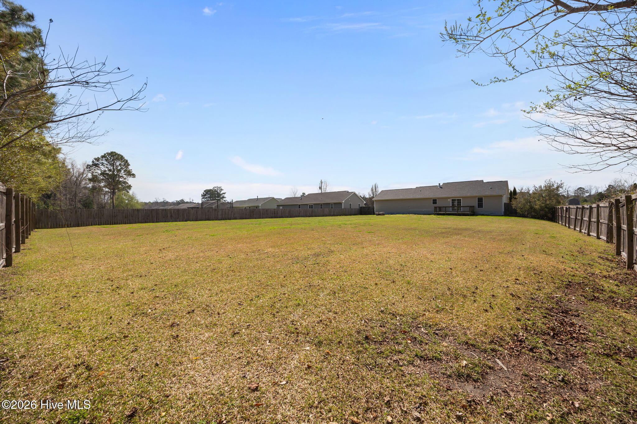 100547713 | Photo 32