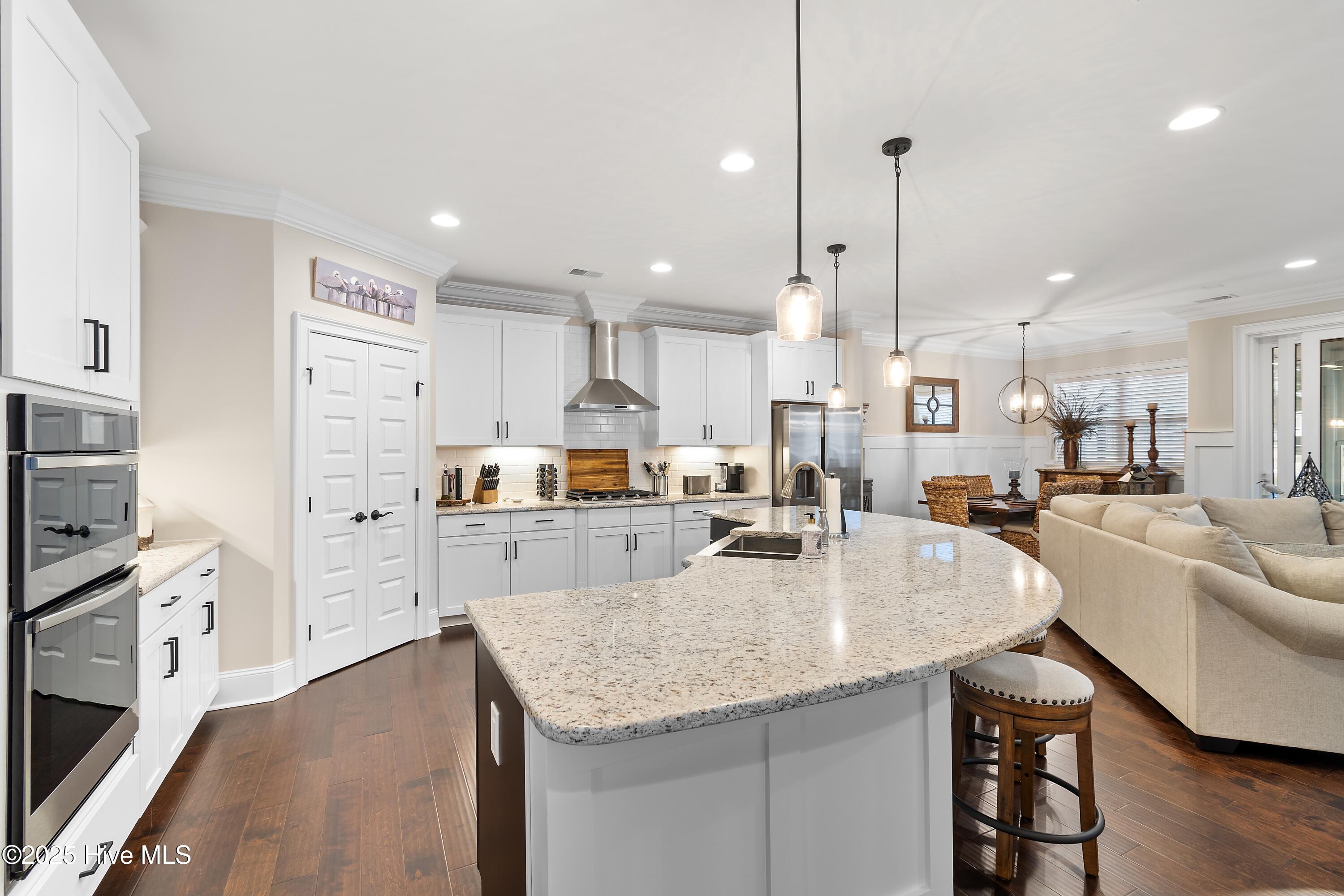 100546246 | Photo 12