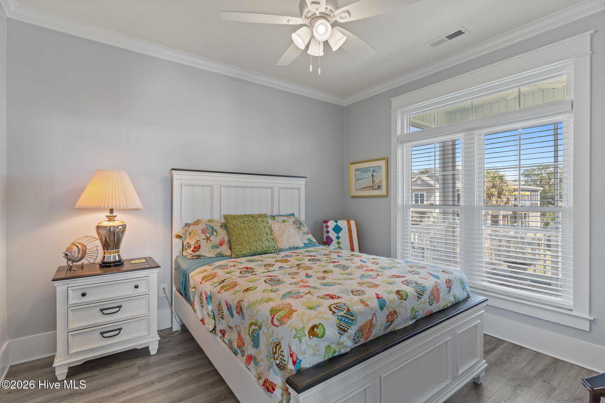 100562784 | Photo 41