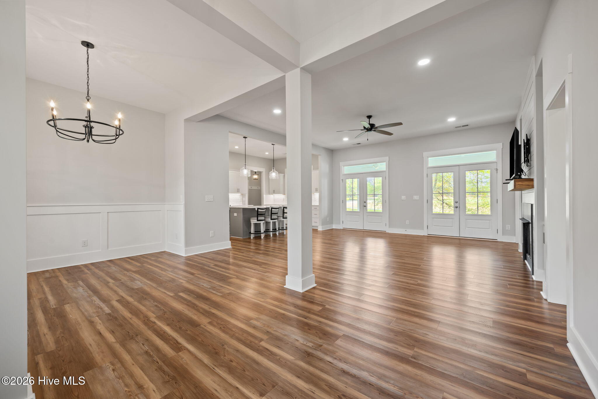 100568104 | Photo 20