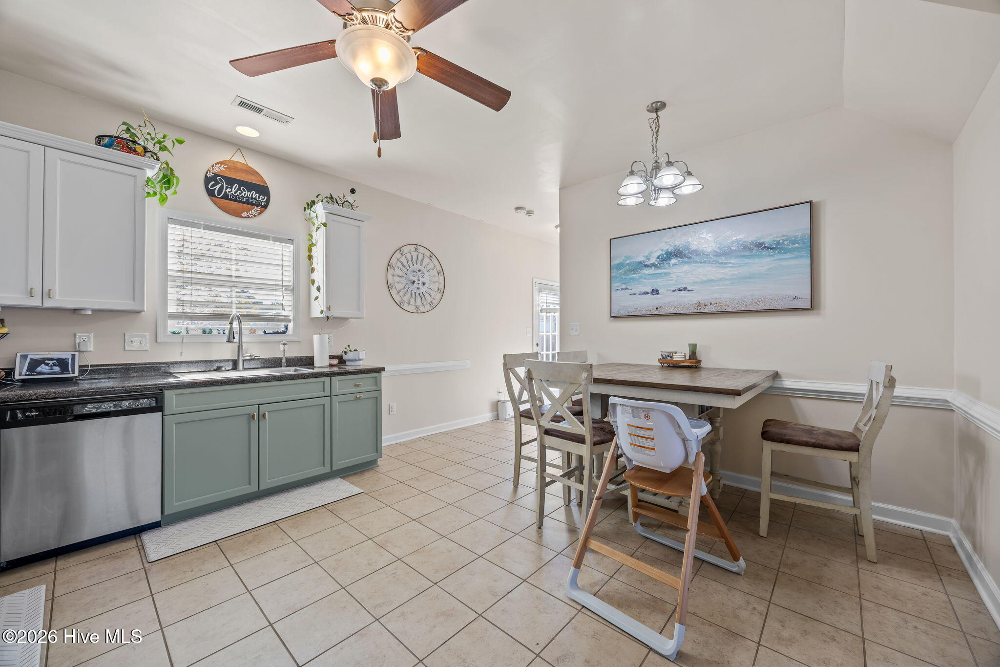 100560368 | Photo 14