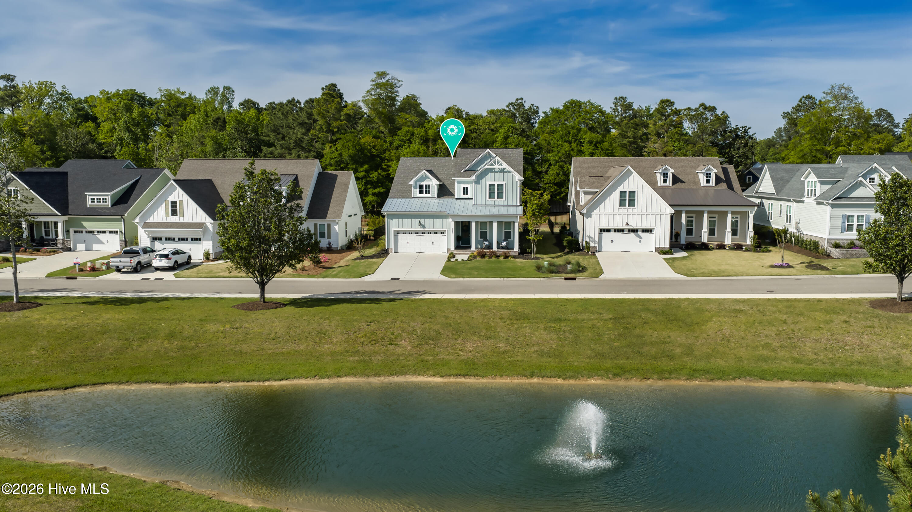 100548611 | Photo 54