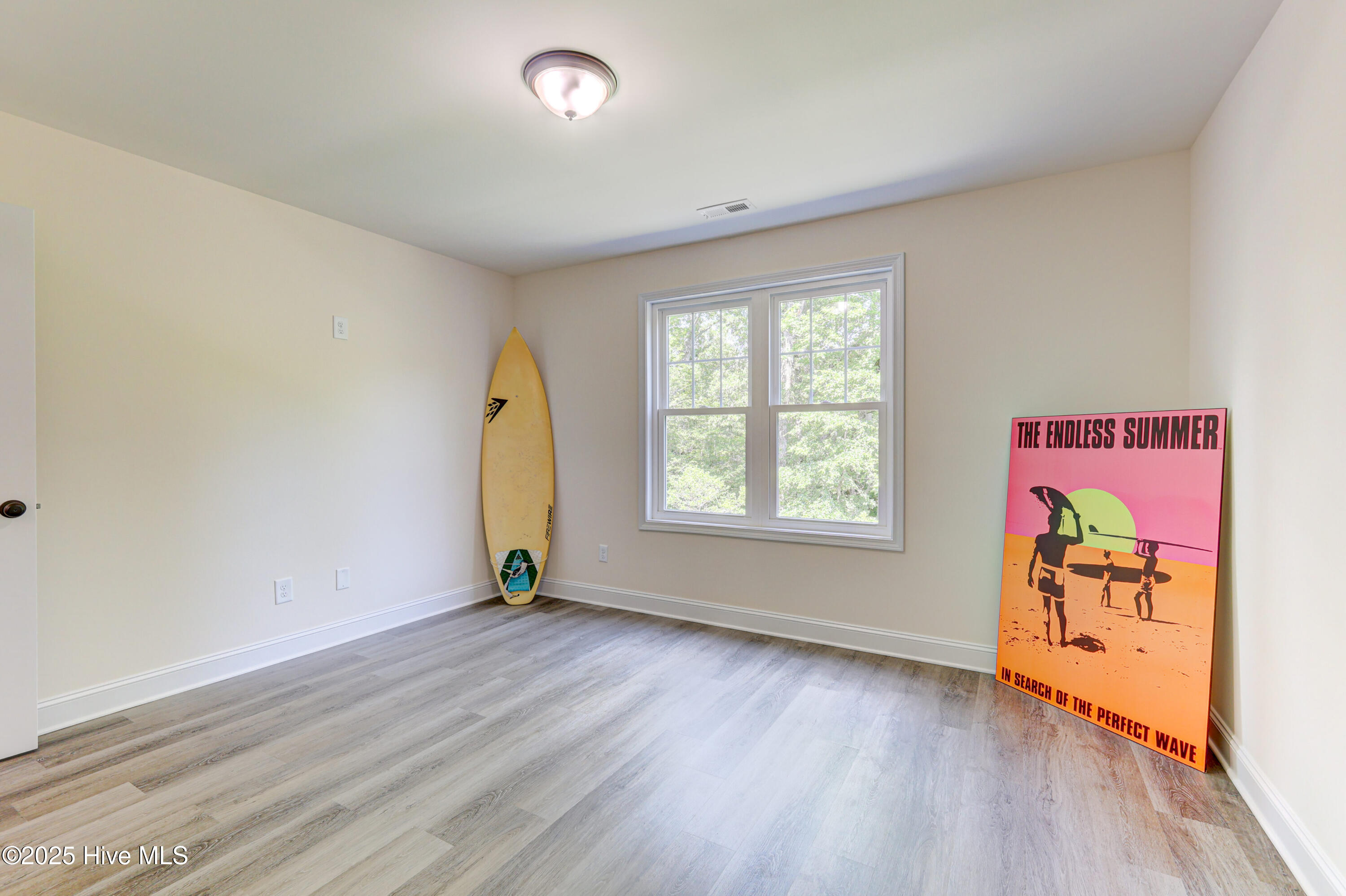 100515116 | Photo 23