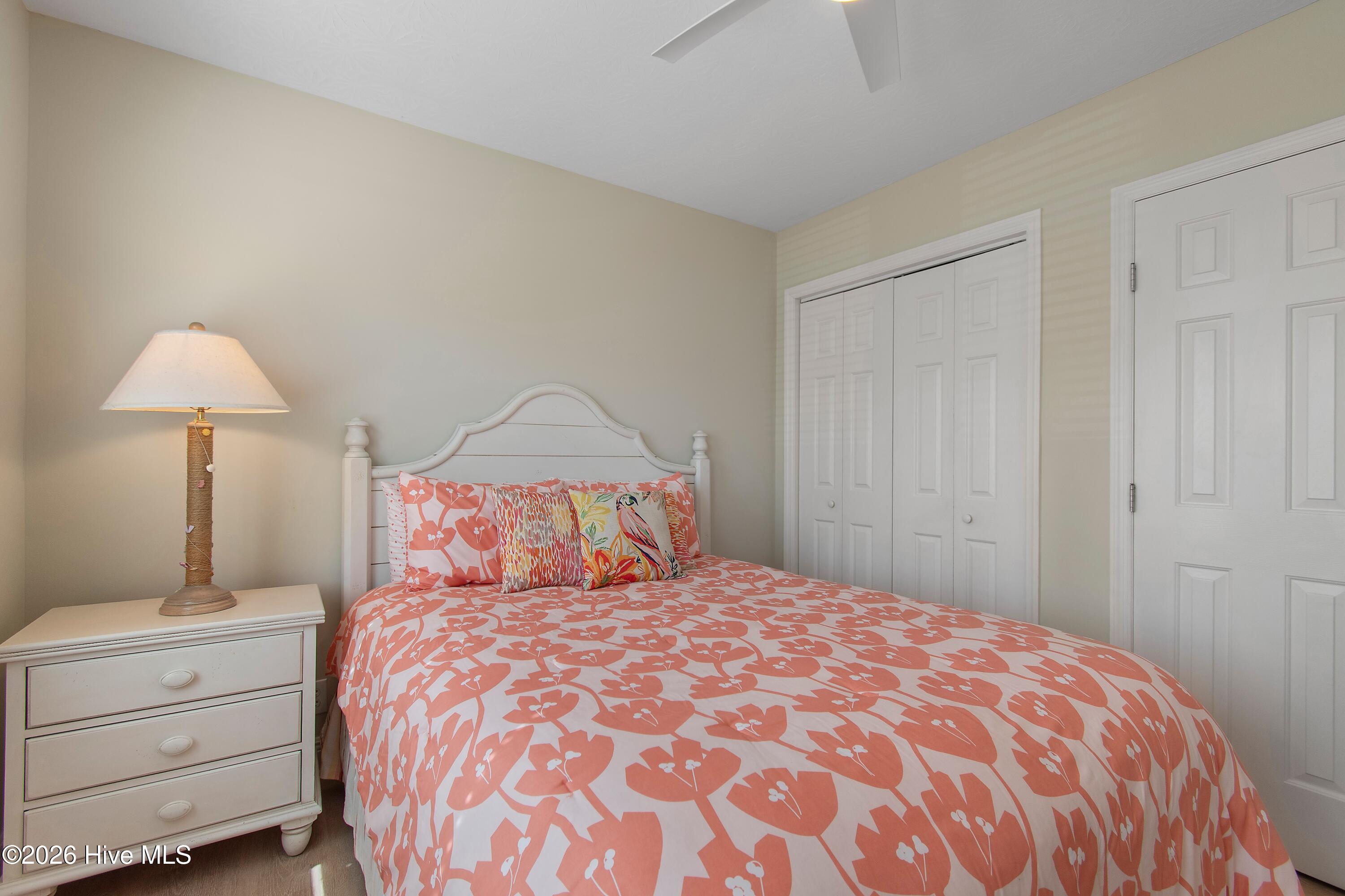 100558900 | Photo 44