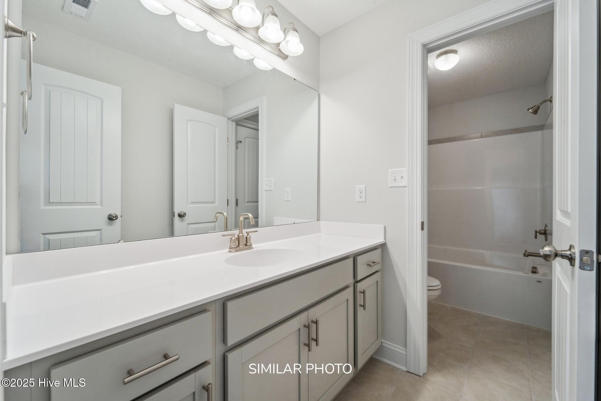 100543824 | Photo 31