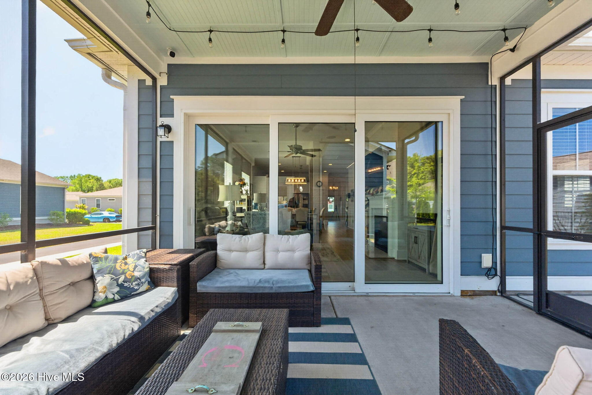 100567275 | Photo 47