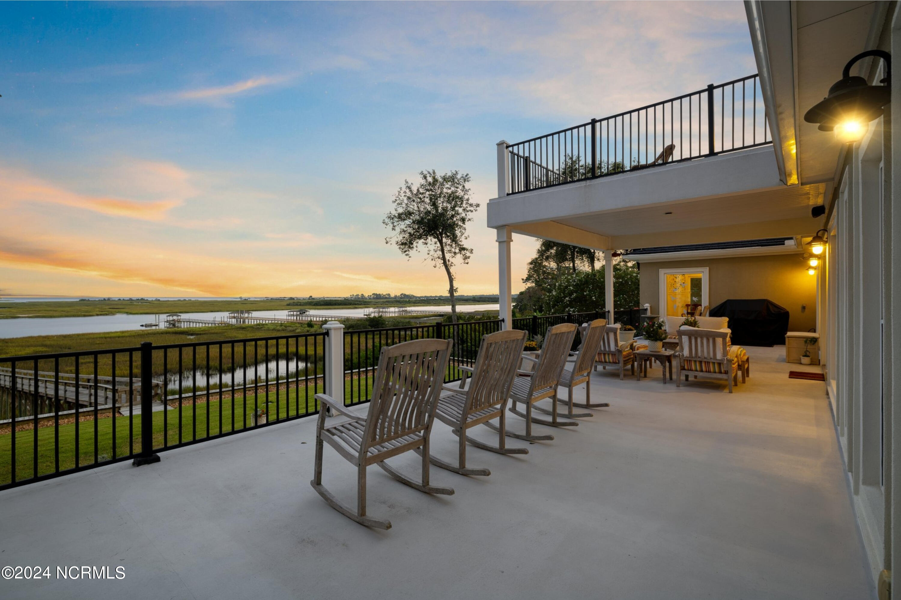 100553128 | Photo 10