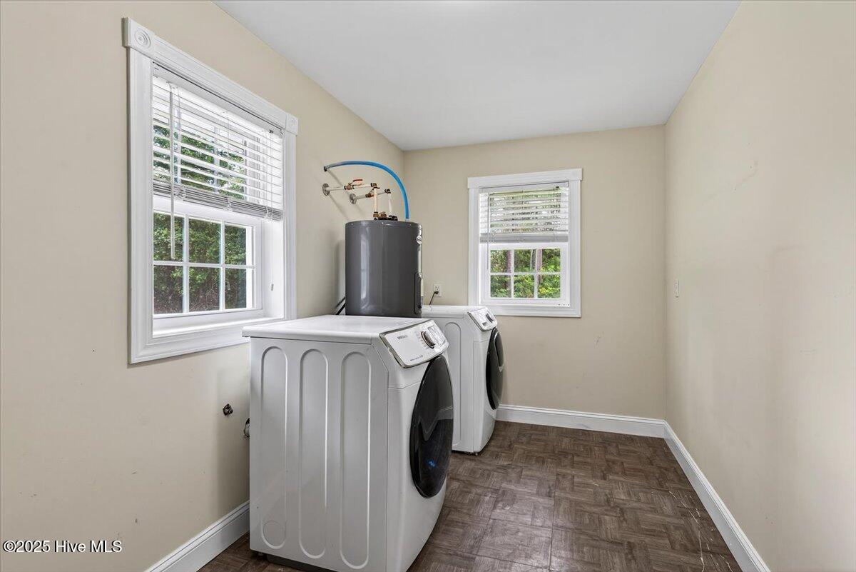 100513703 | Photo 35