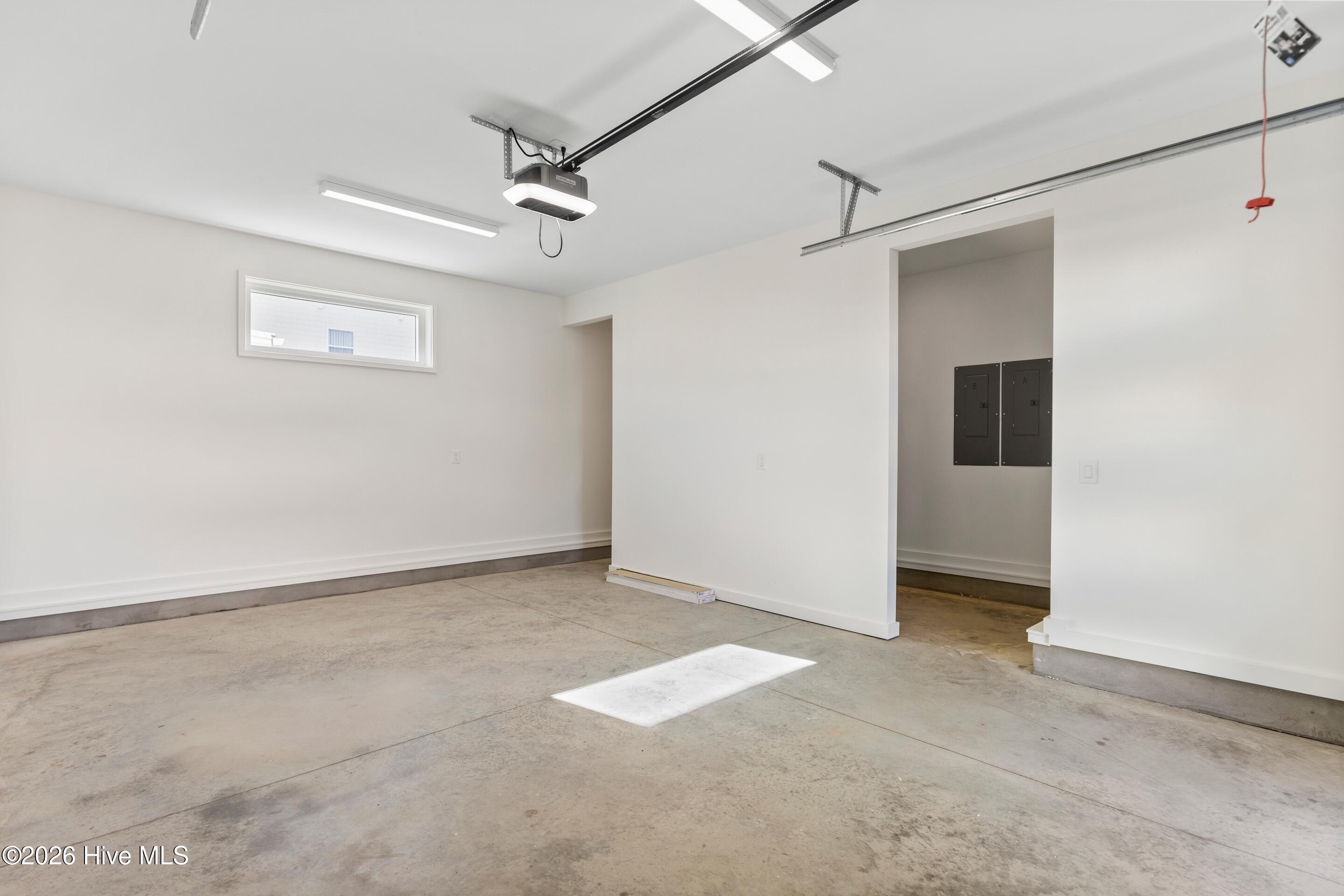 100545146 | Photo 71