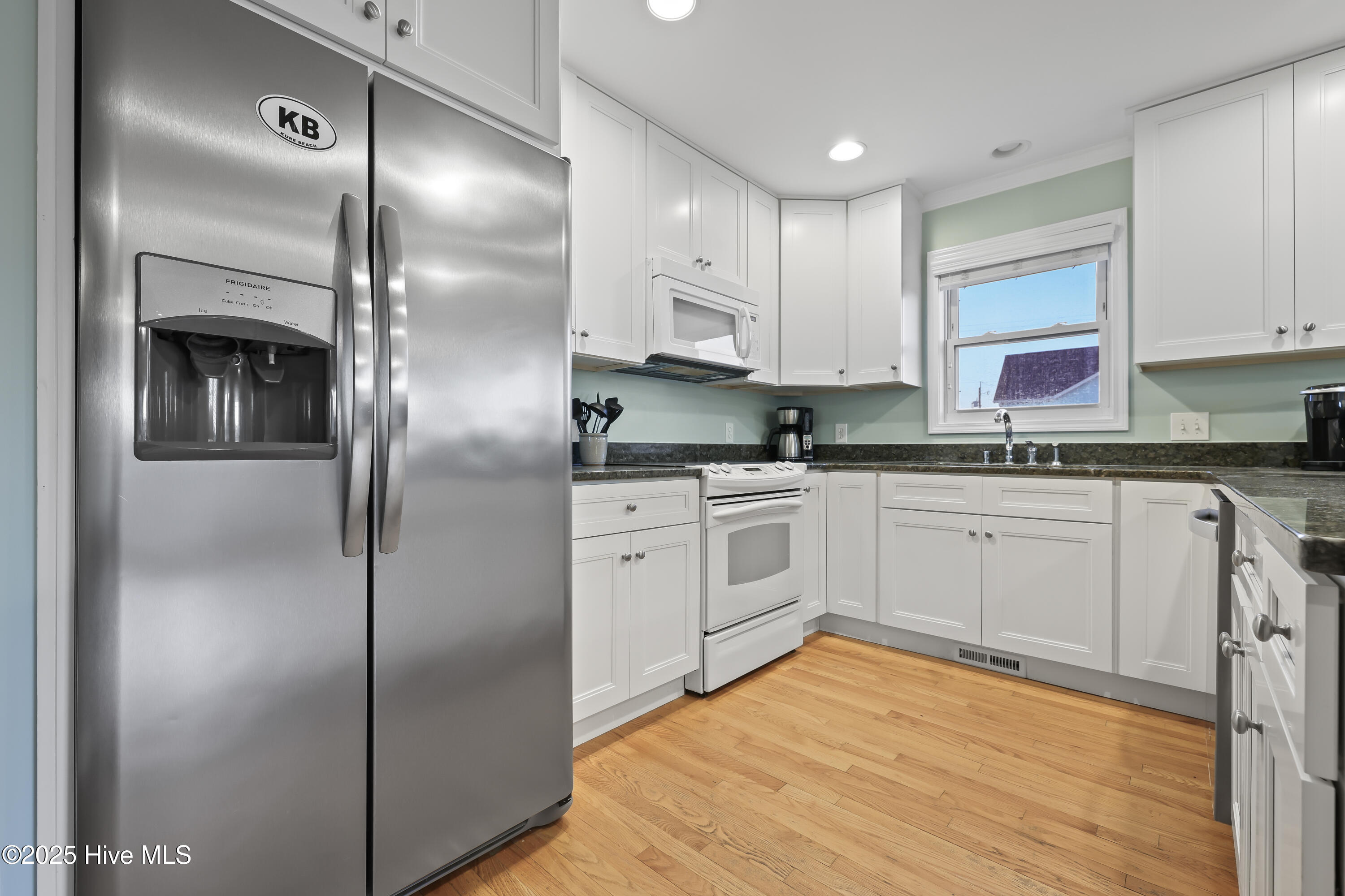 100495853 | Photo 17