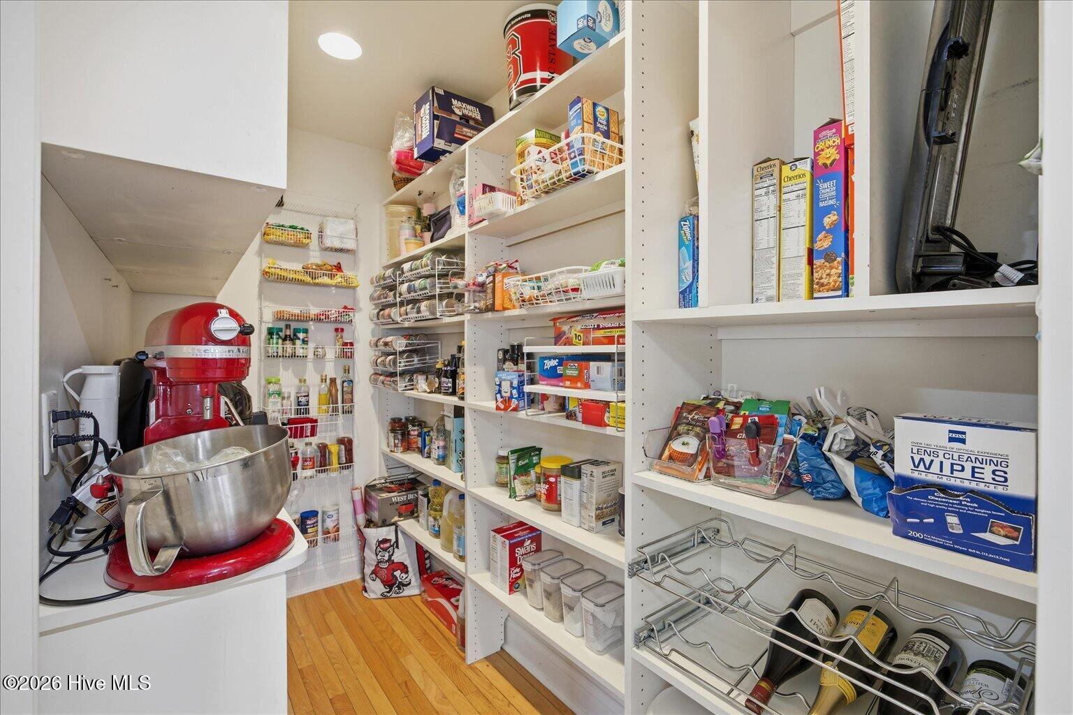 100559309 | Photo 23