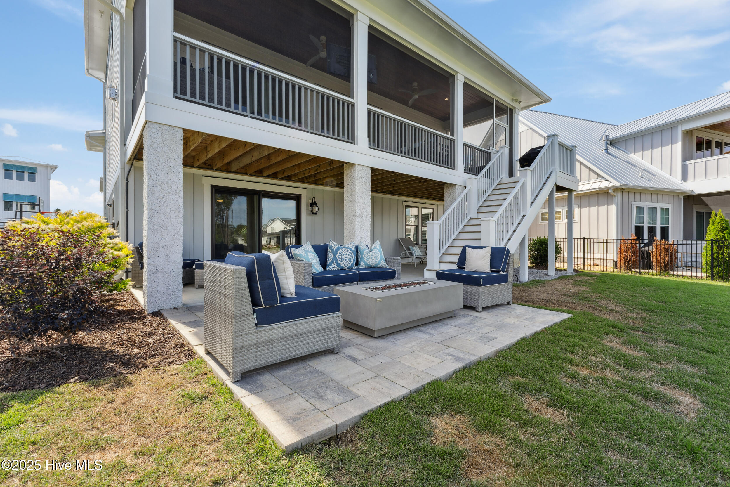 100553970 | Photo 59