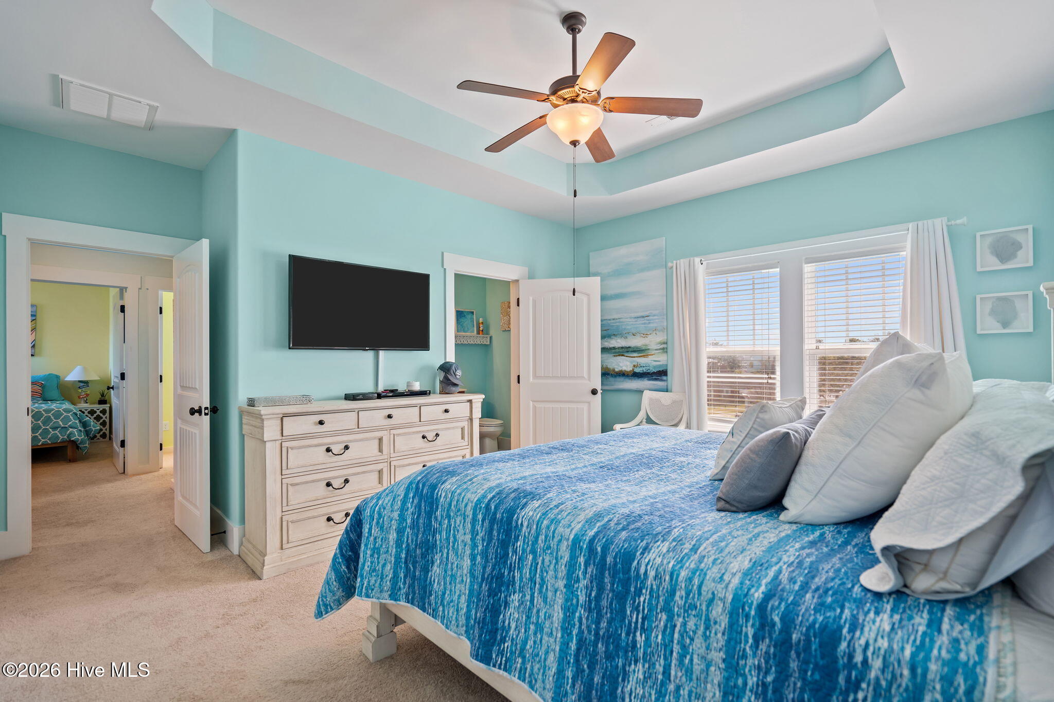 100562552 | Photo 36