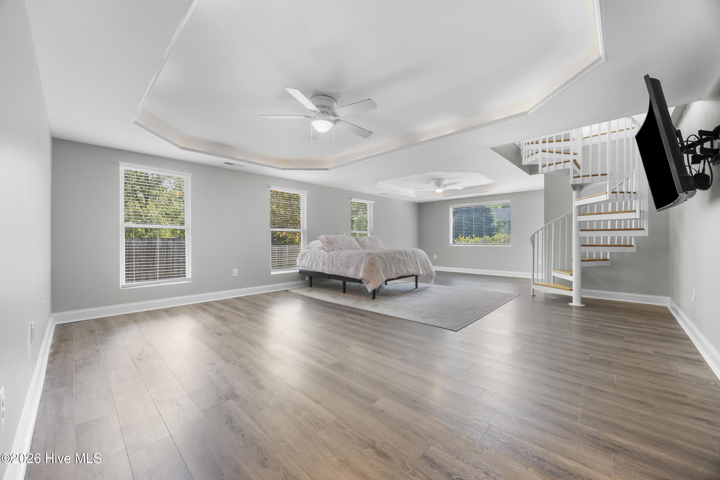 100569624 | Photo 19