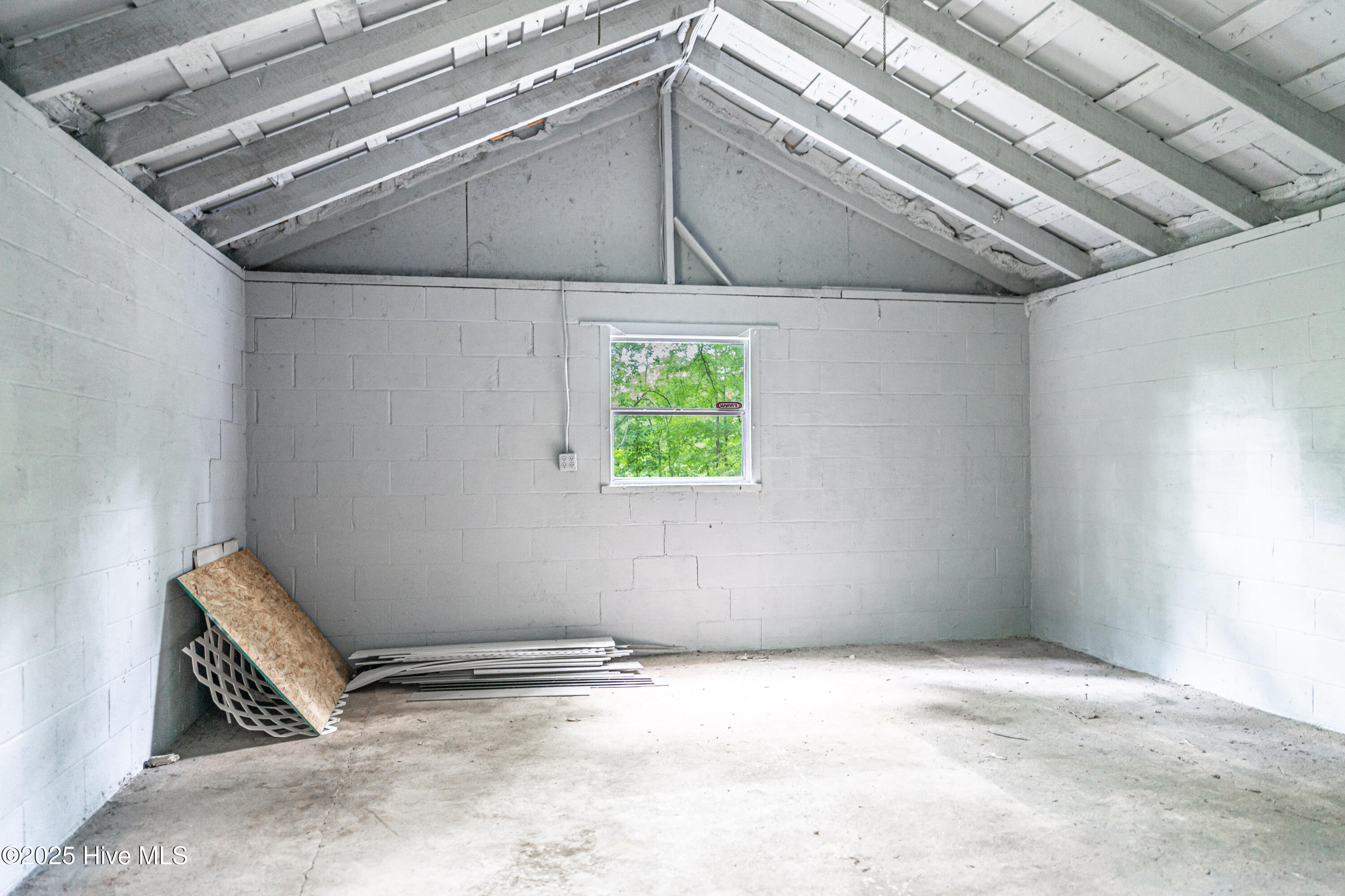 2396 Putnam Glendon Road