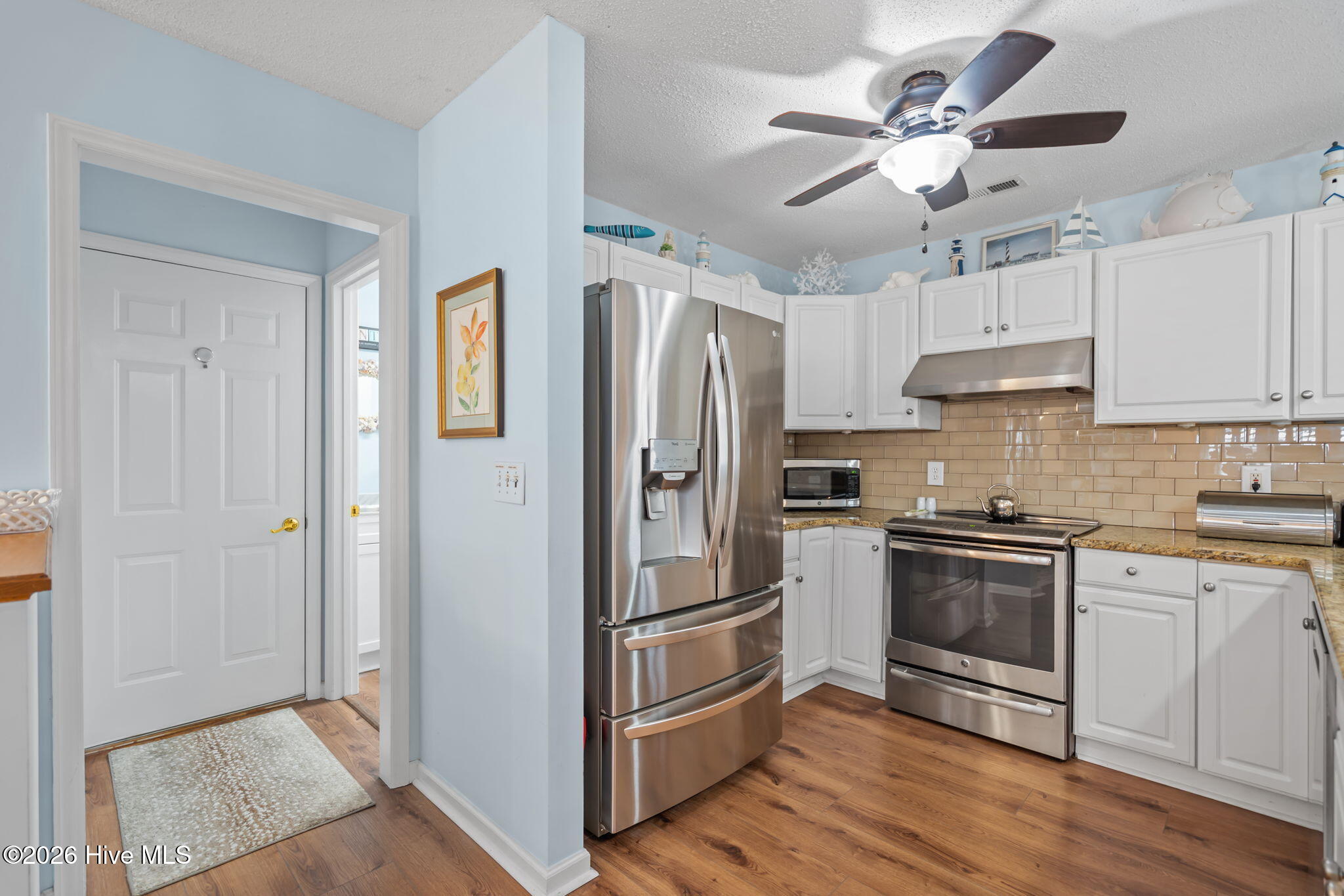 100557863 | Photo 18