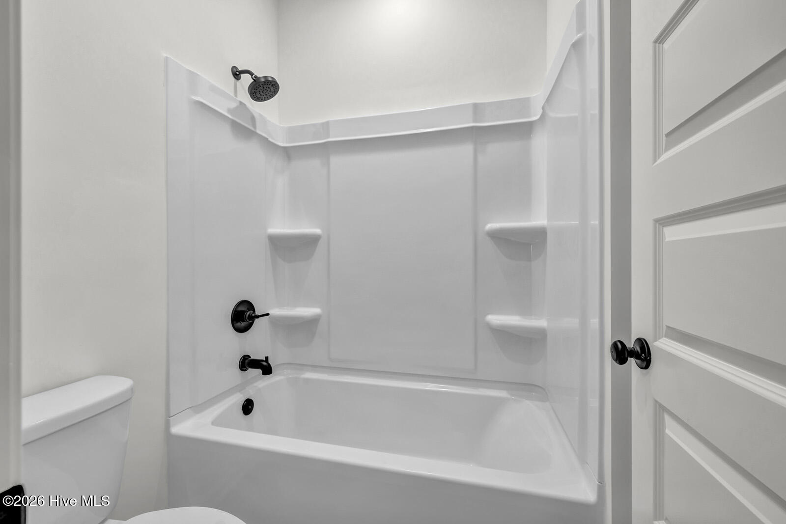 100561900 | Photo 30