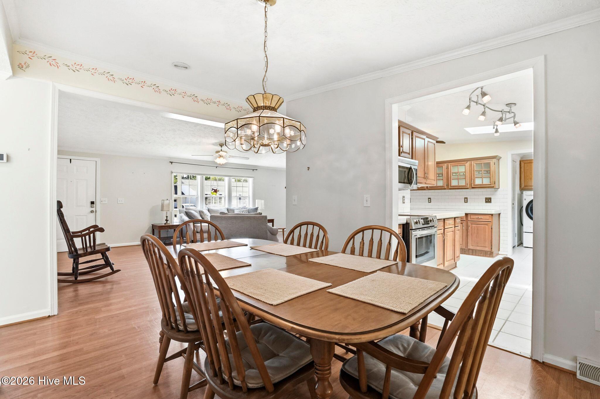 100567371 | Photo 17