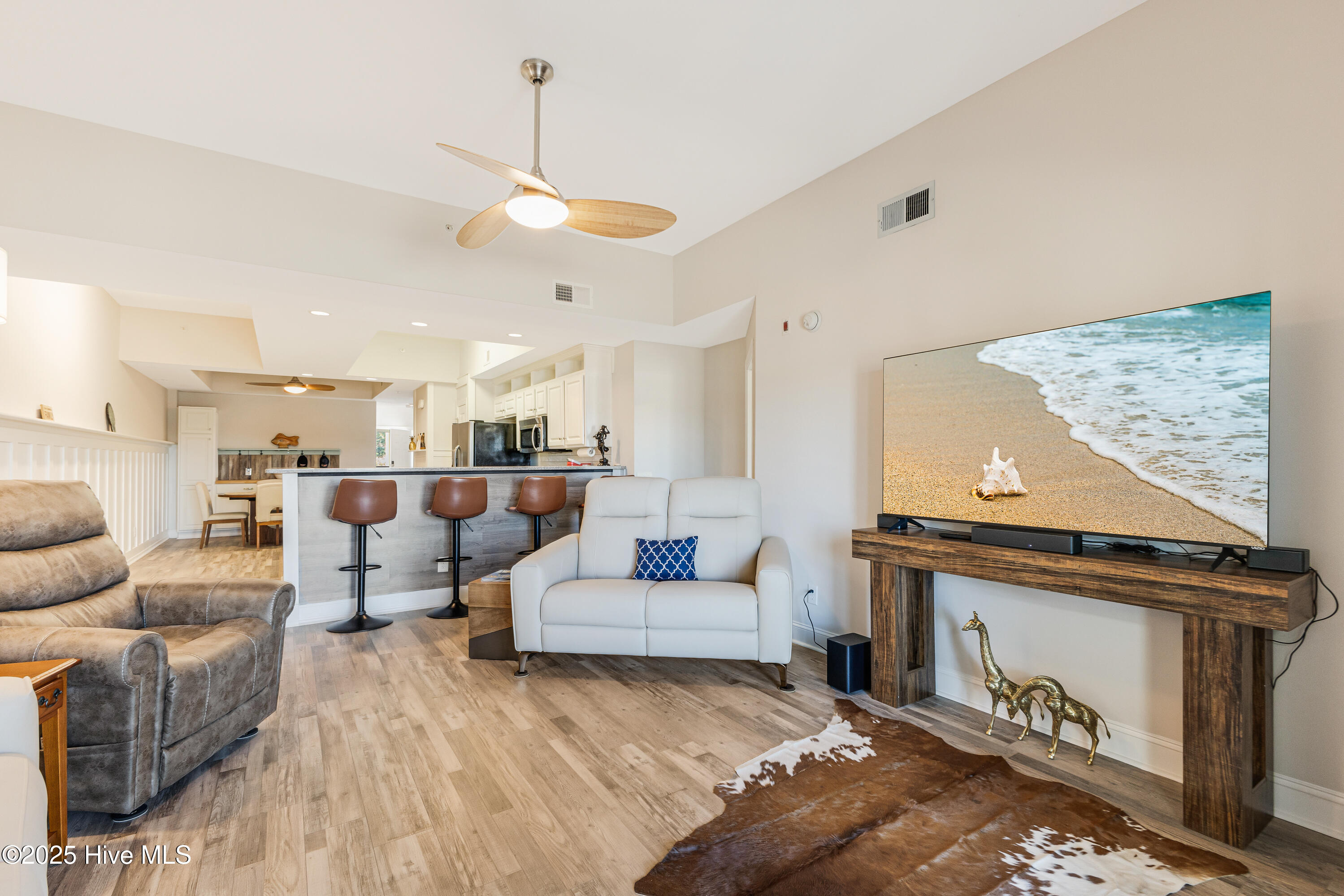 100558895 | Photo 17