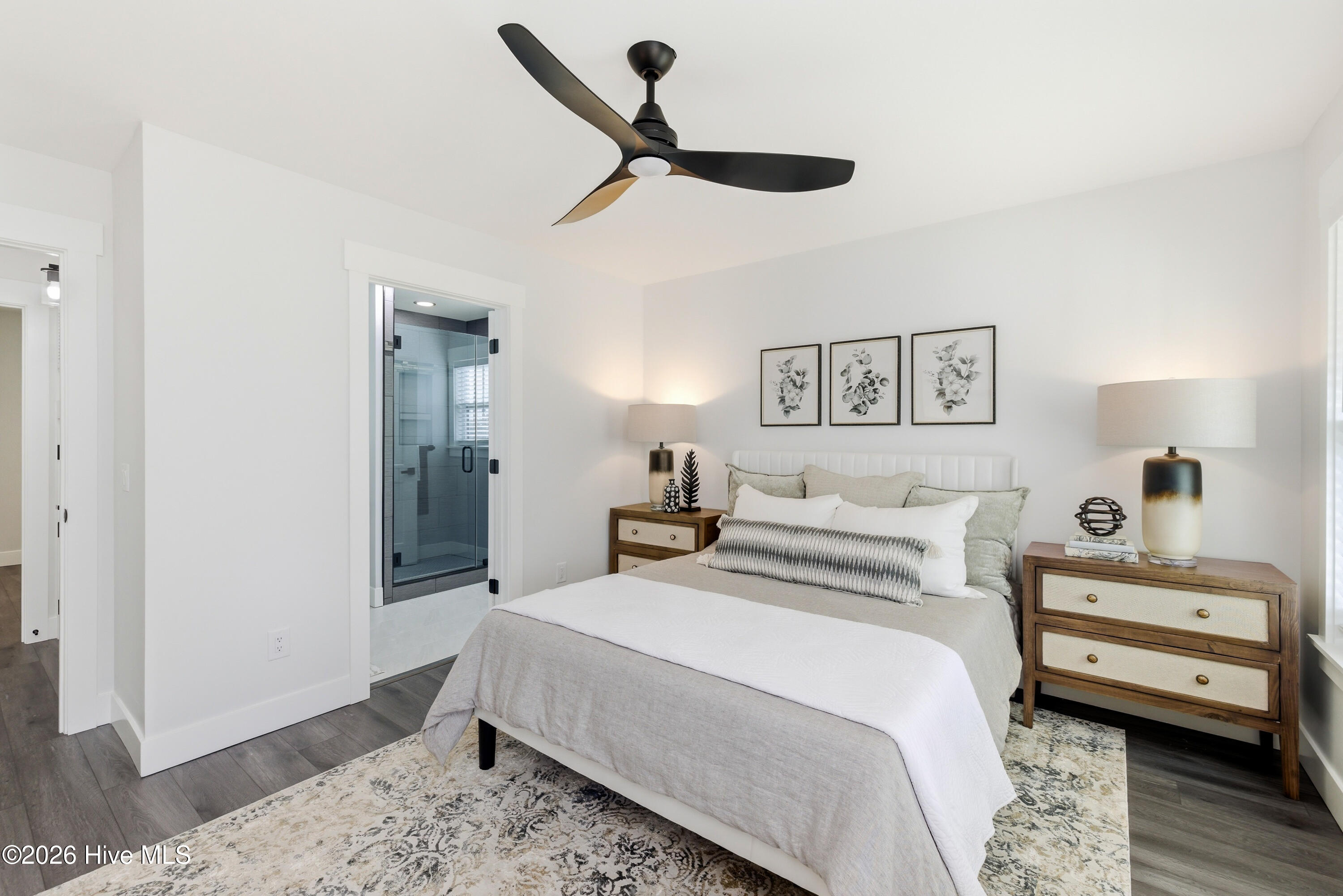 100554994 | Photo 24