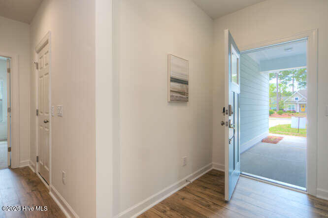 100563707 | Photo 18