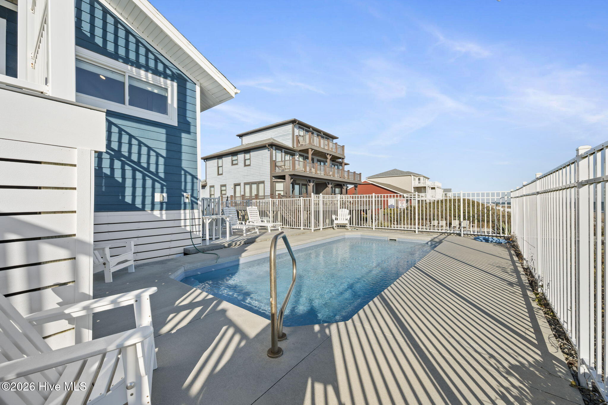 100552942 | Photo 59