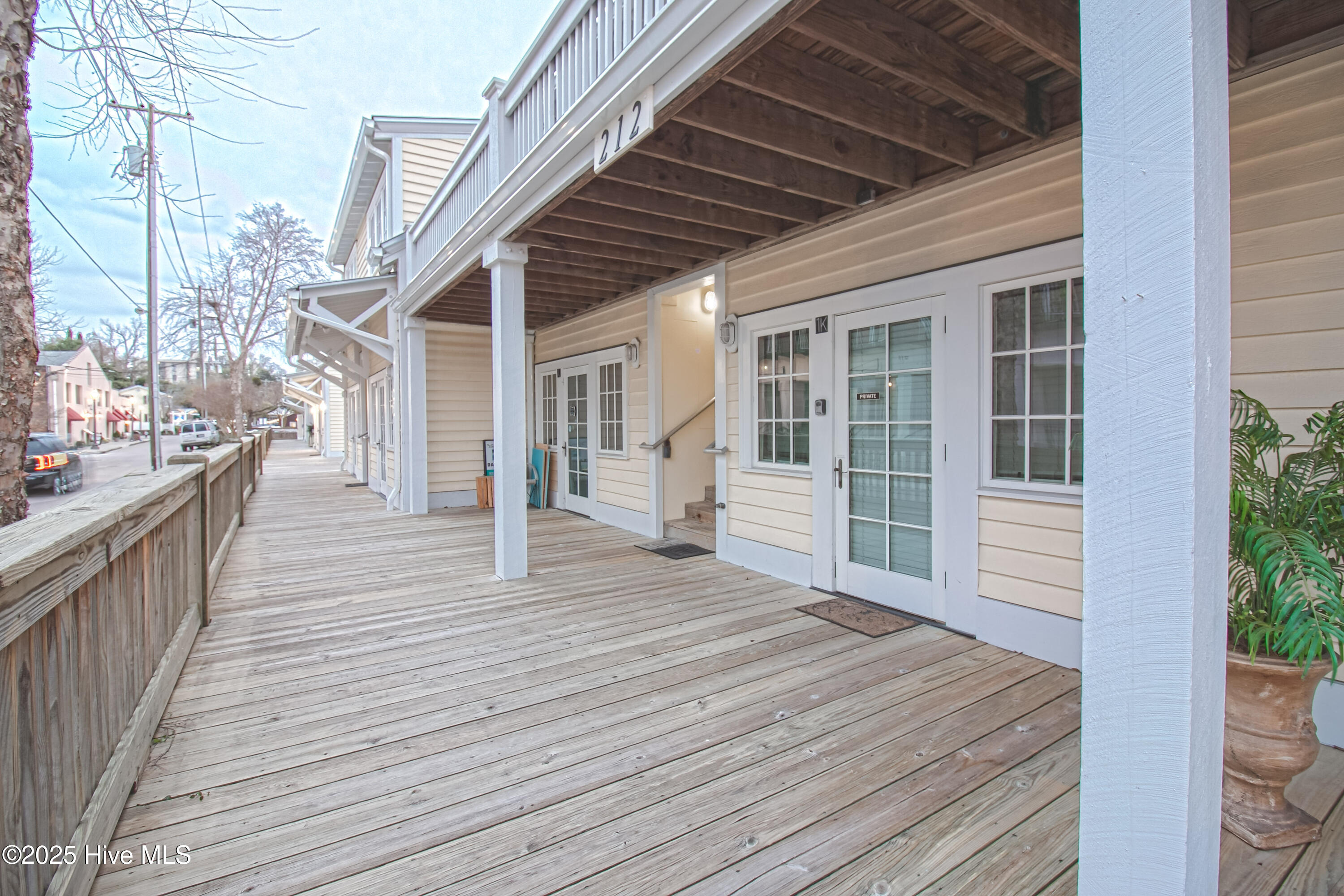 100545473 | Photo 30