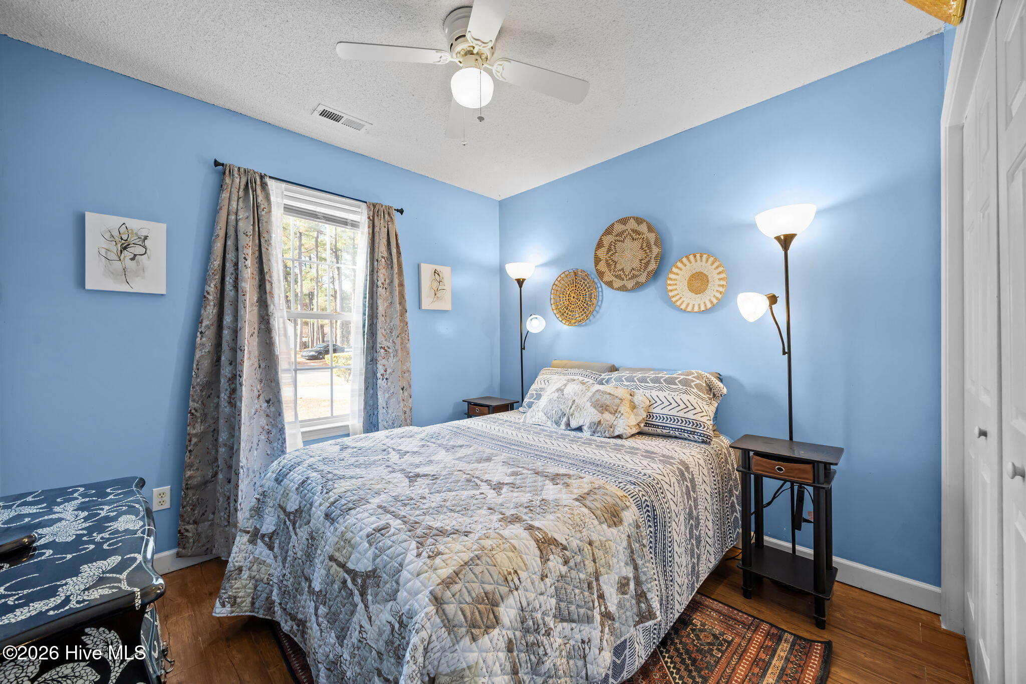 100550840 | Photo 28