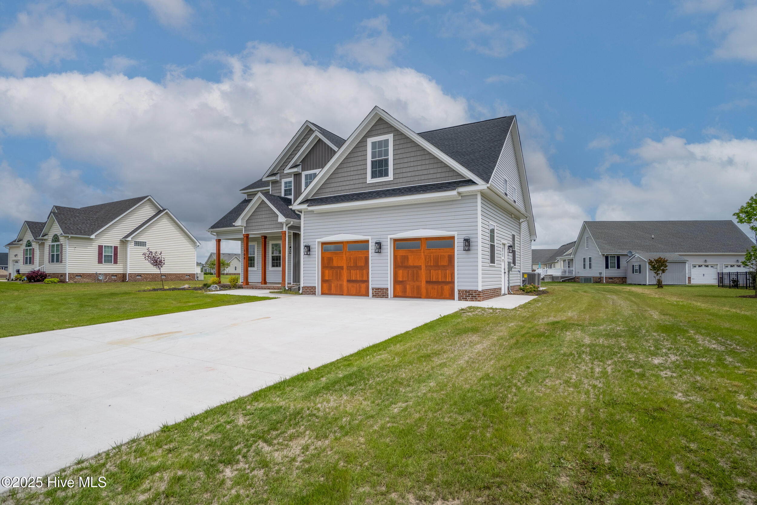 Homes for sale in Elizabeth City, NC | 3111 Staysail Dr, Elizabeth City, NC 27909 | MLS# 100539866