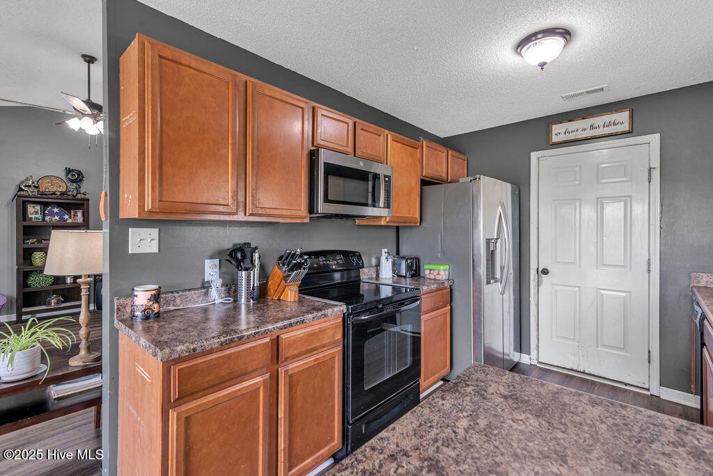 100533918 | Photo 13