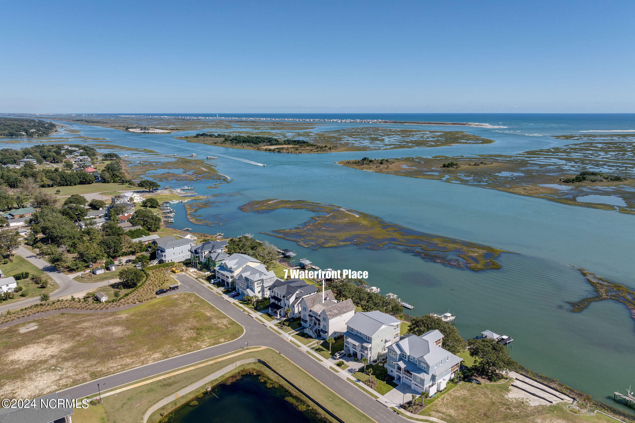 100547028 | Photo 64