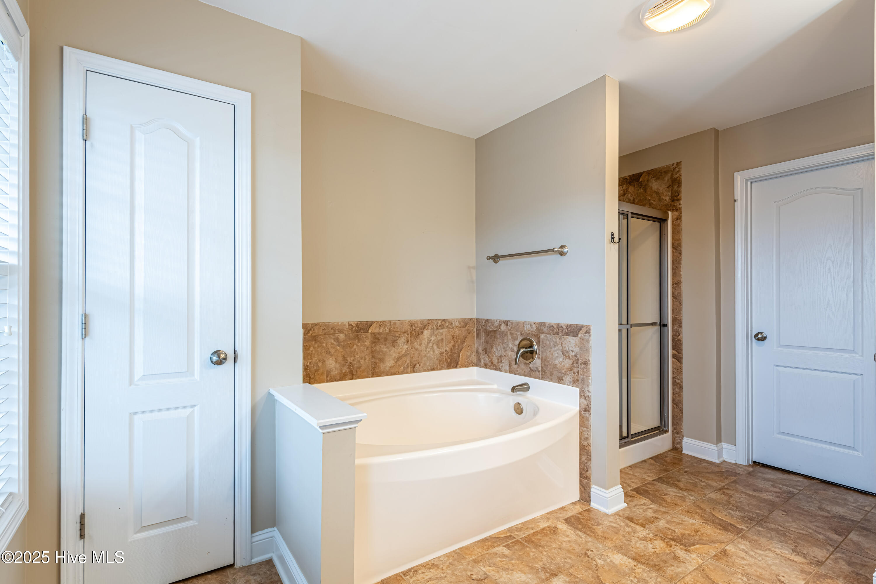 100546682 | Photo 28