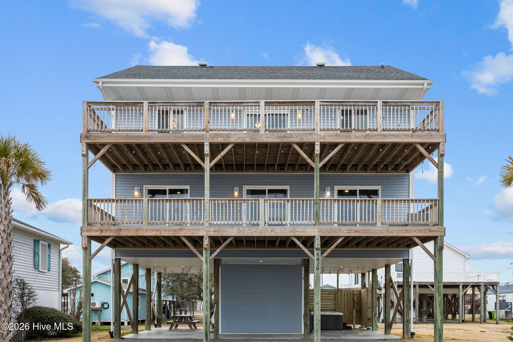 100557334 | Photo 59