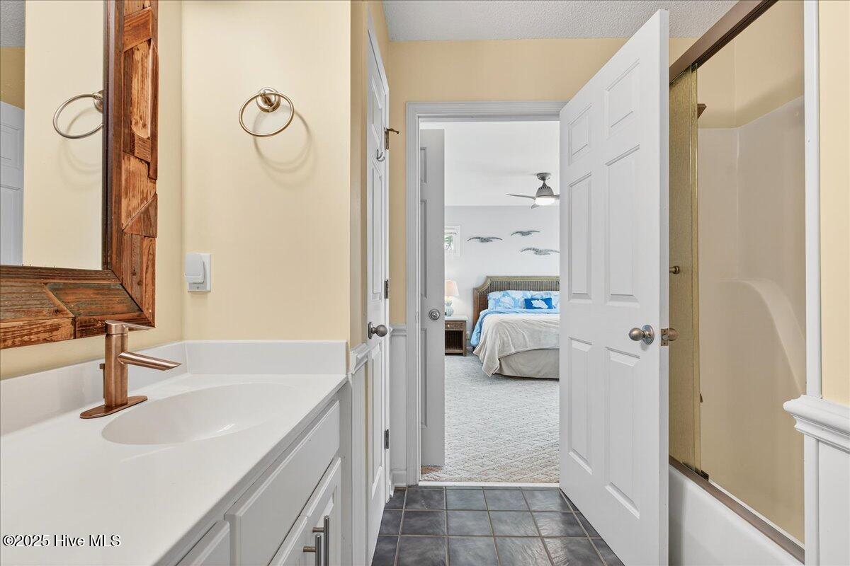 100543410 | Photo 63