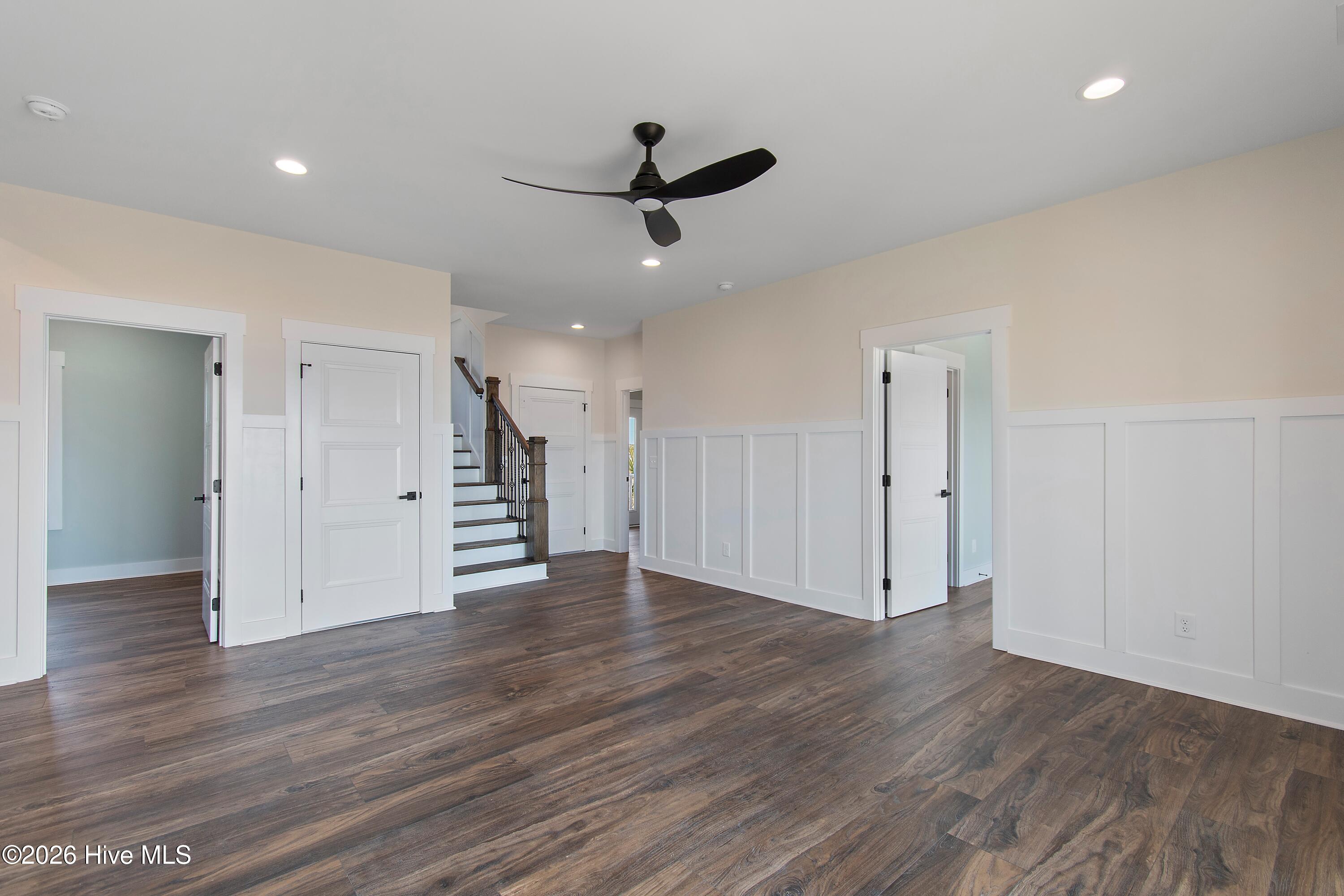 100525710 | Photo 31