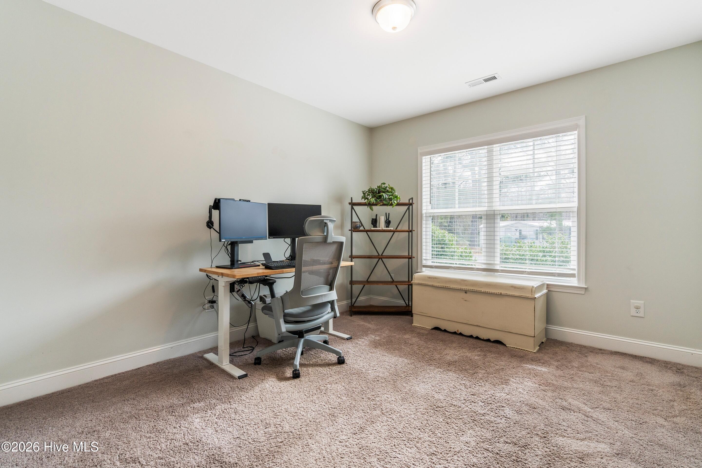 100549435 | Photo 30