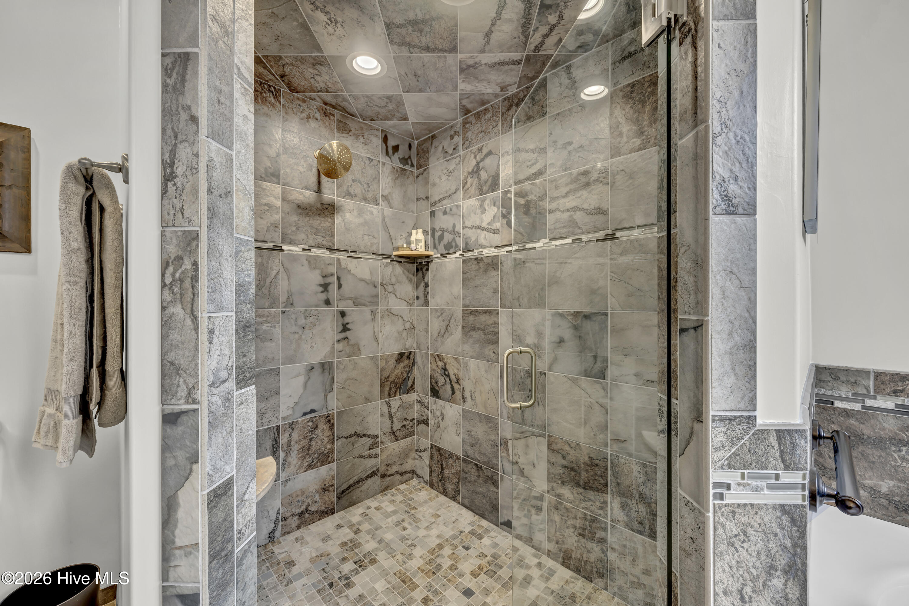 100555264 | Photo 26