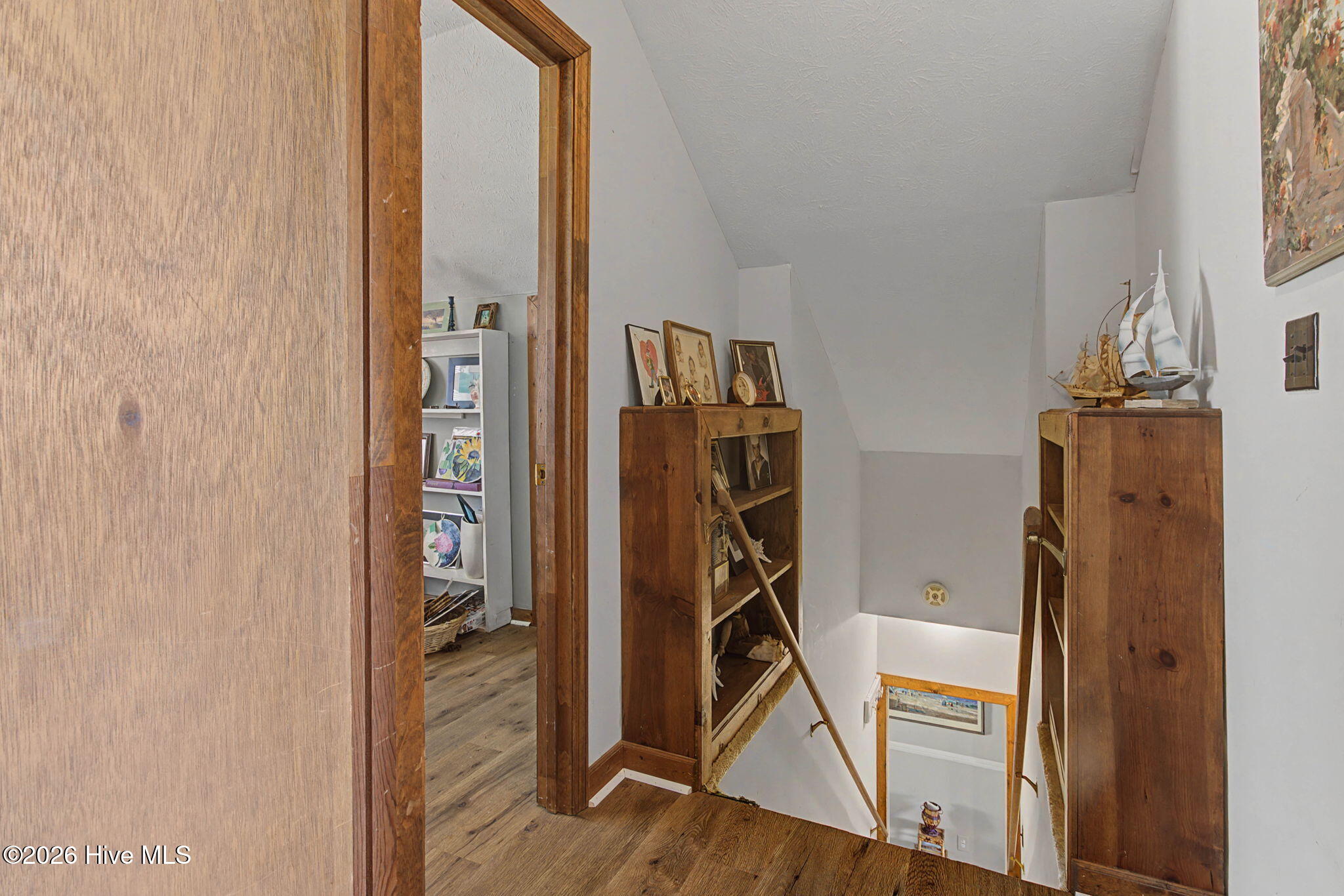 100556985 | Photo 24