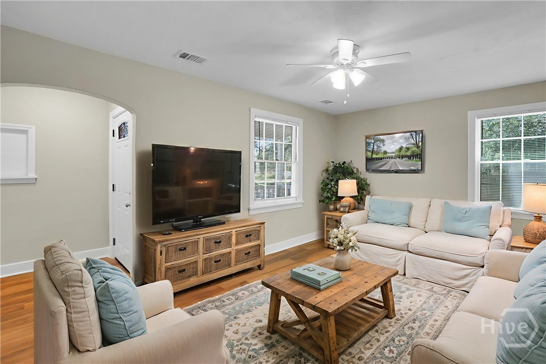 Virtural Staging/Living Room