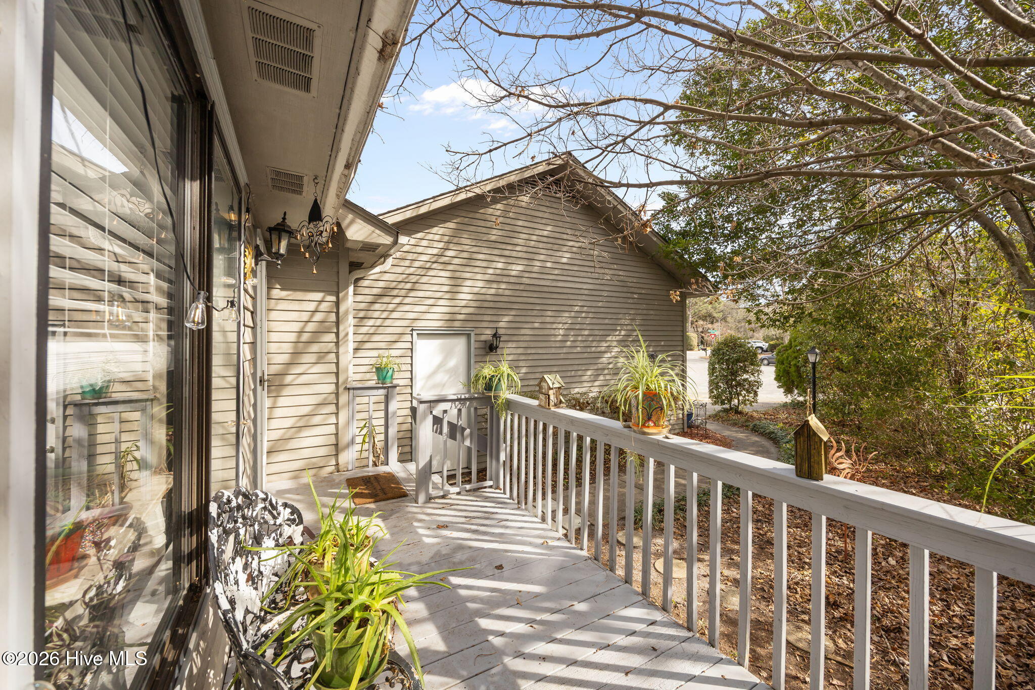 100552337 | Photo 48