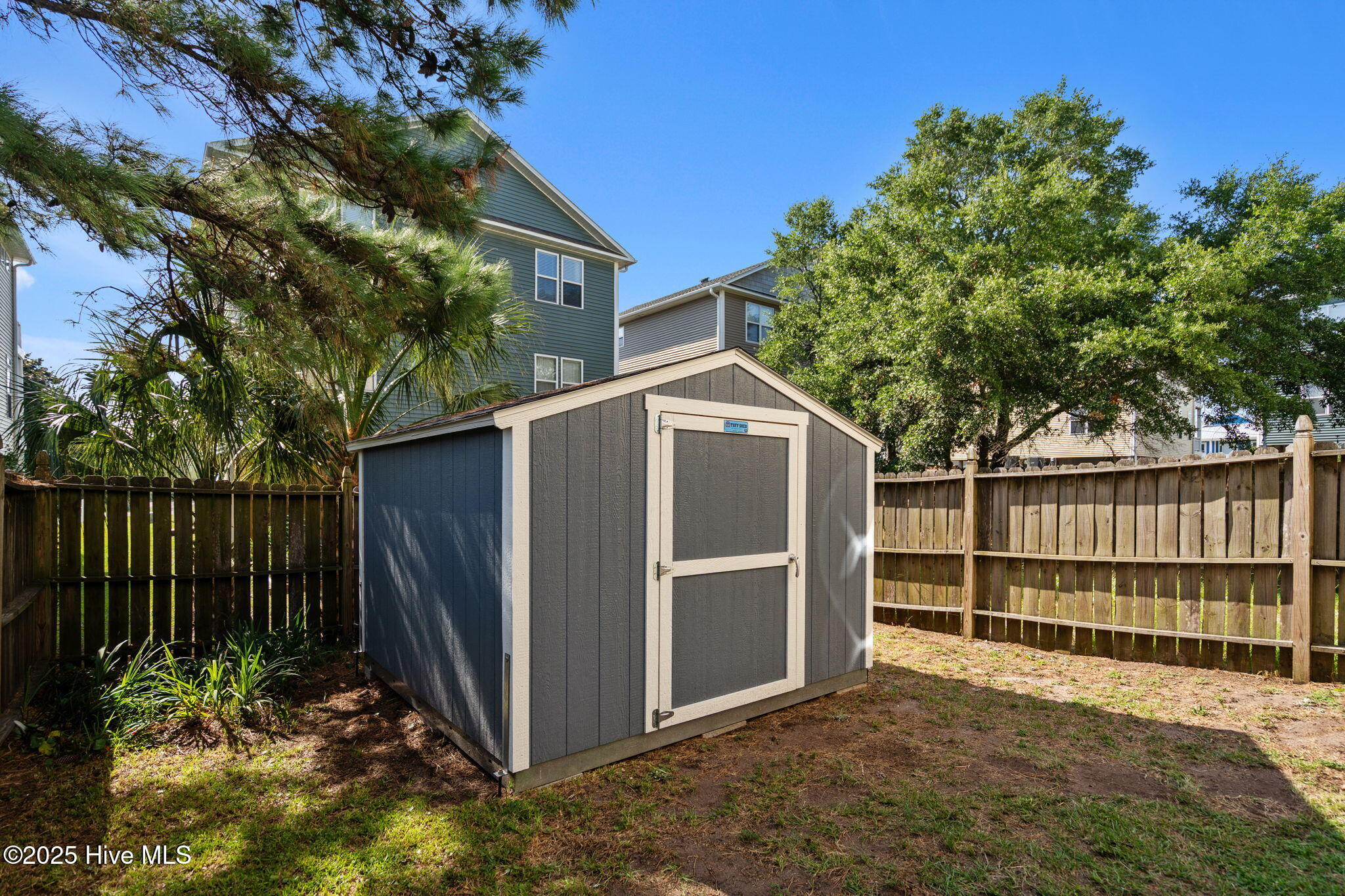 100522294 | Photo 35