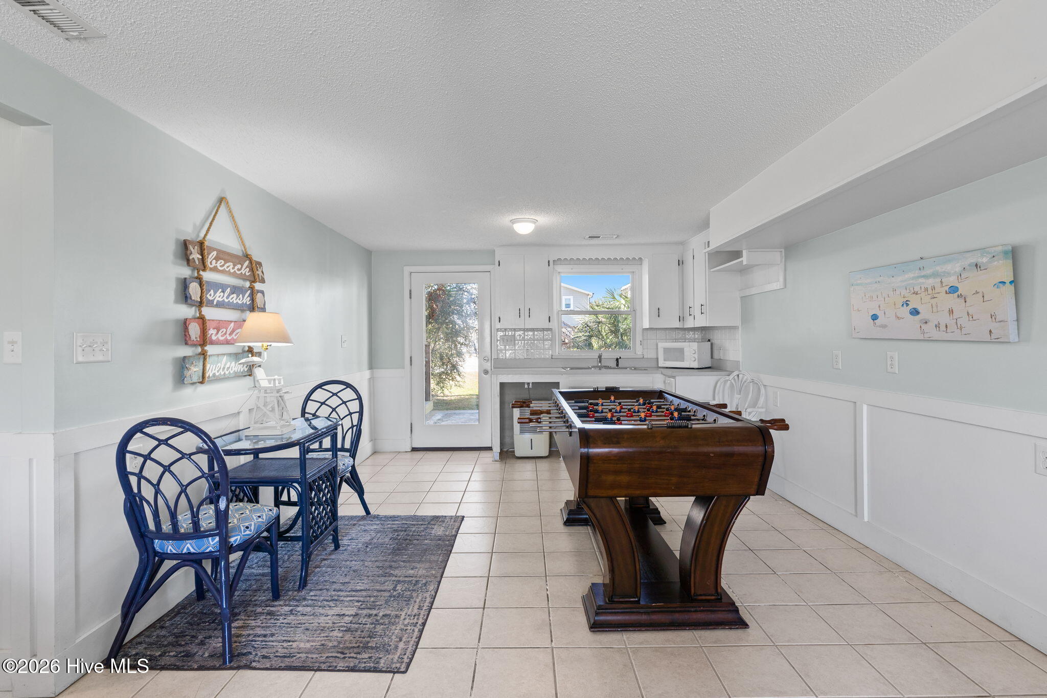 100549664 | Photo 25