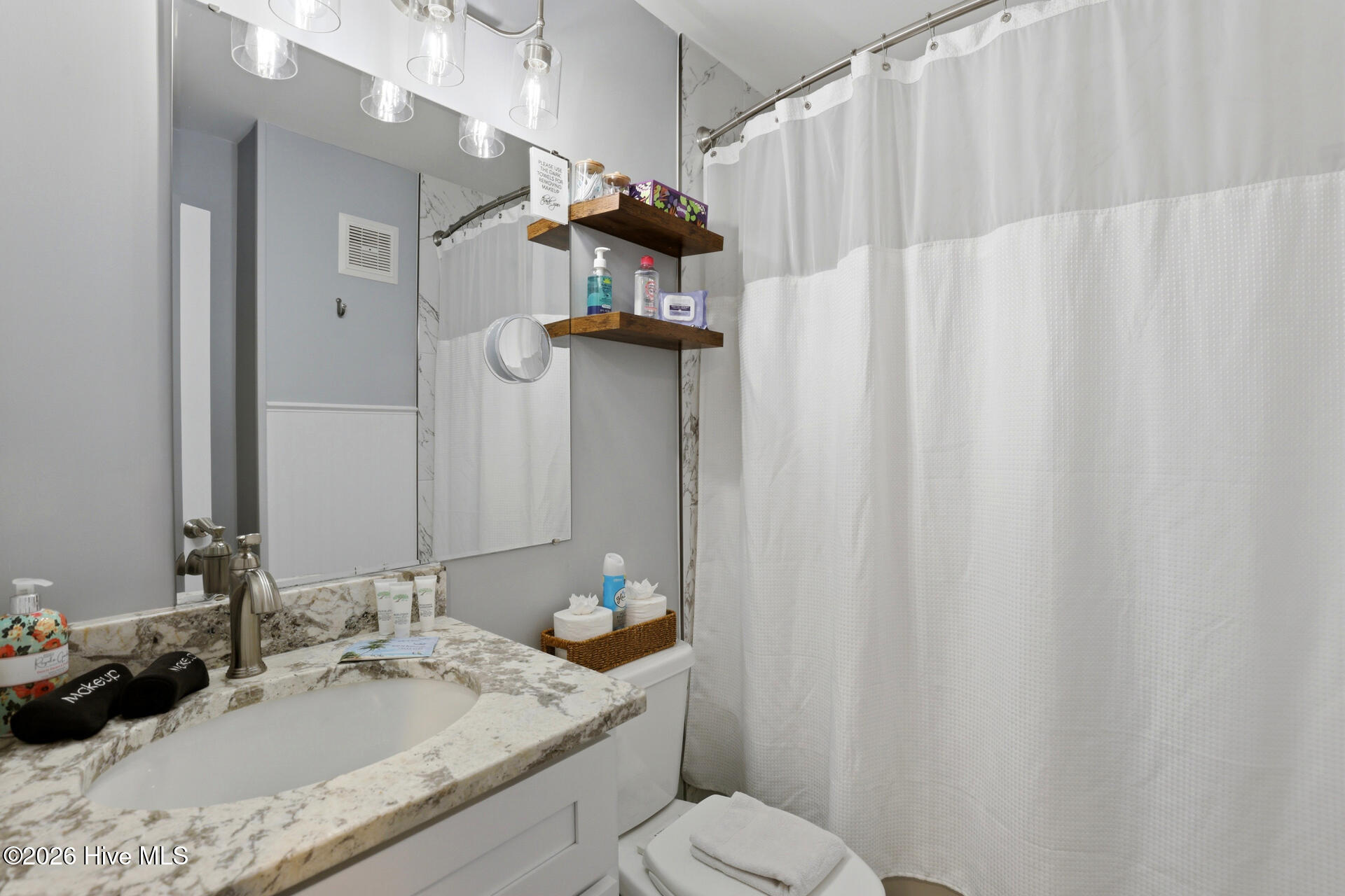 100563328 | Photo 20