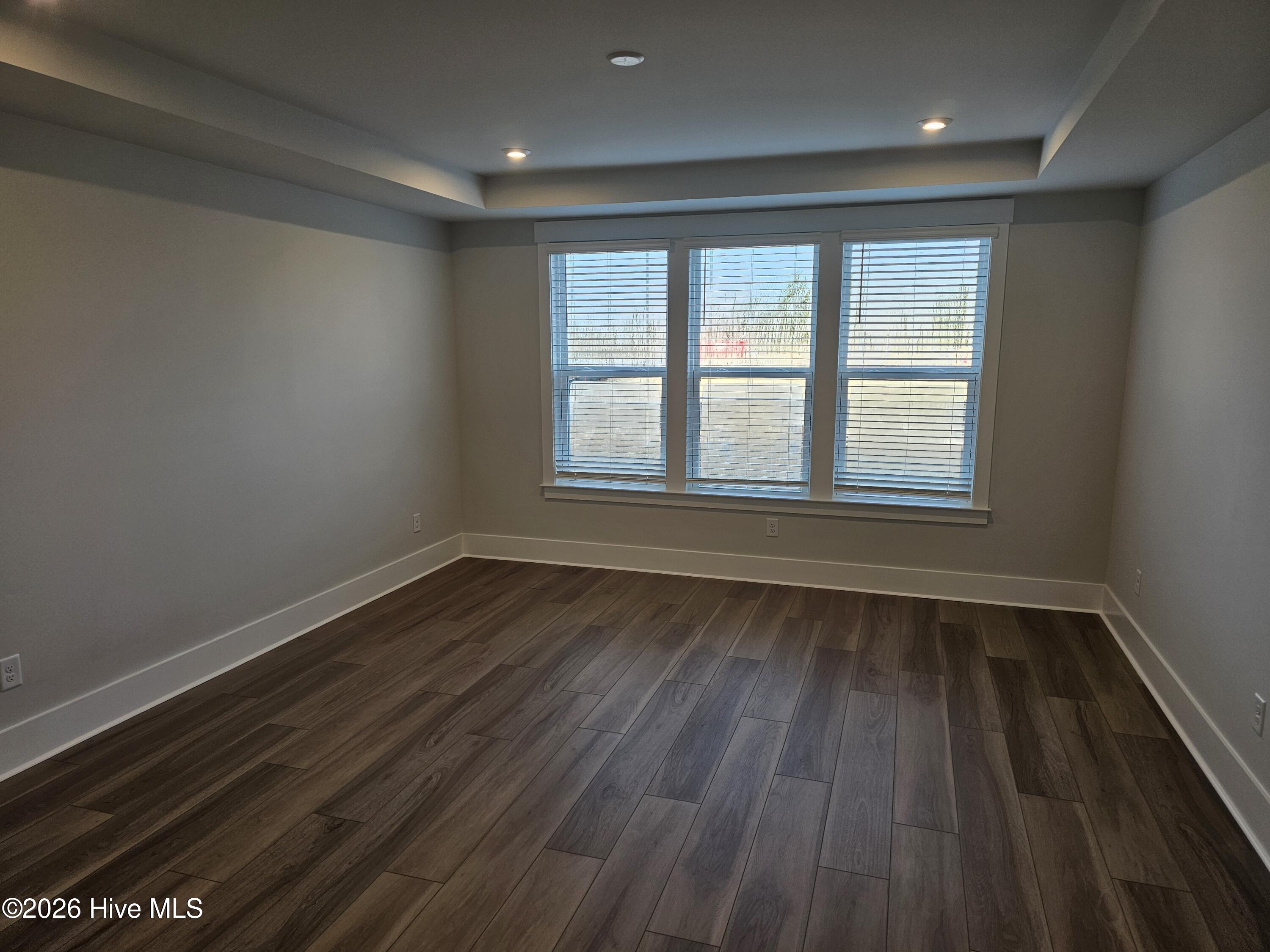 100544380 | Photo 11