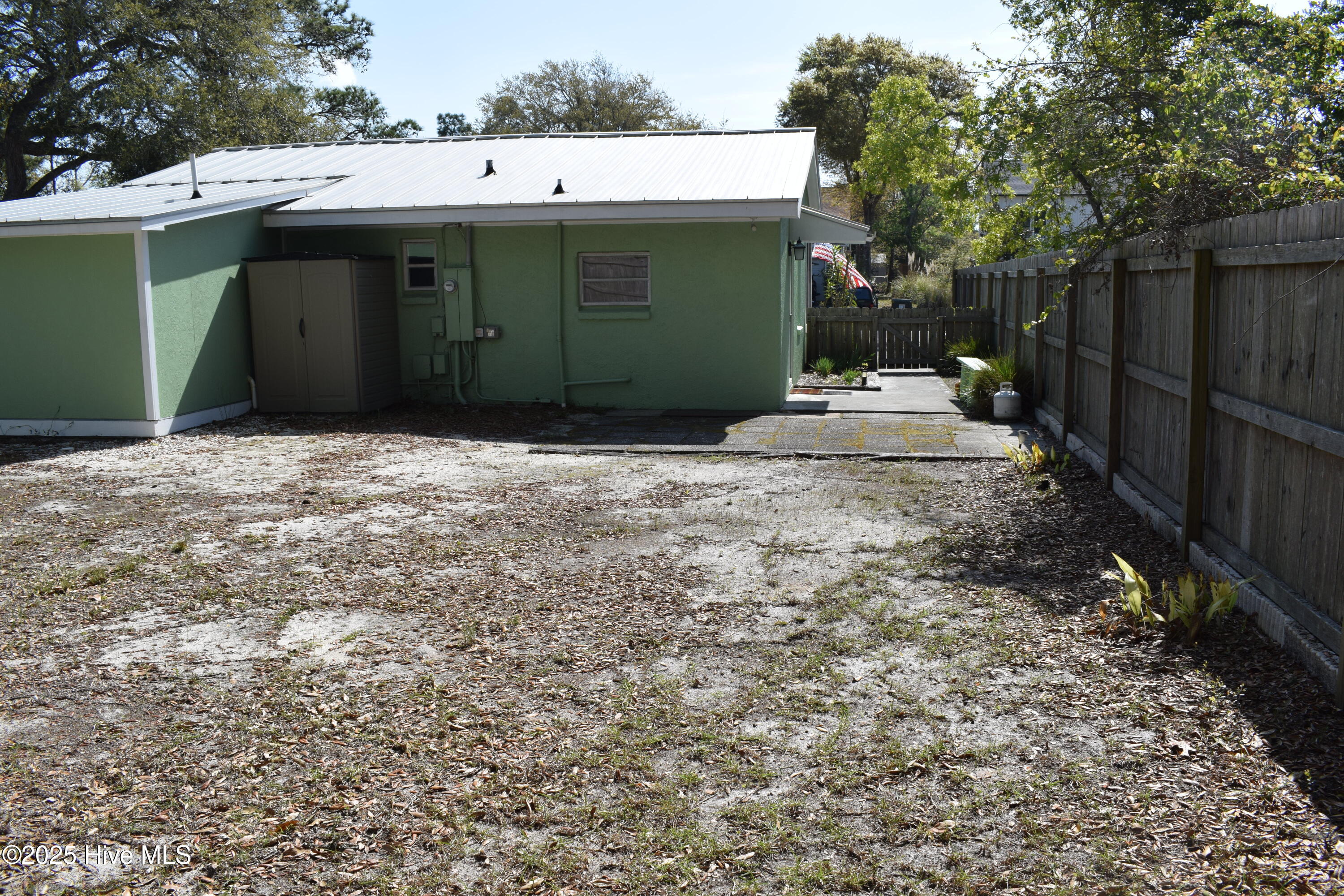 100500447 | Photo 13