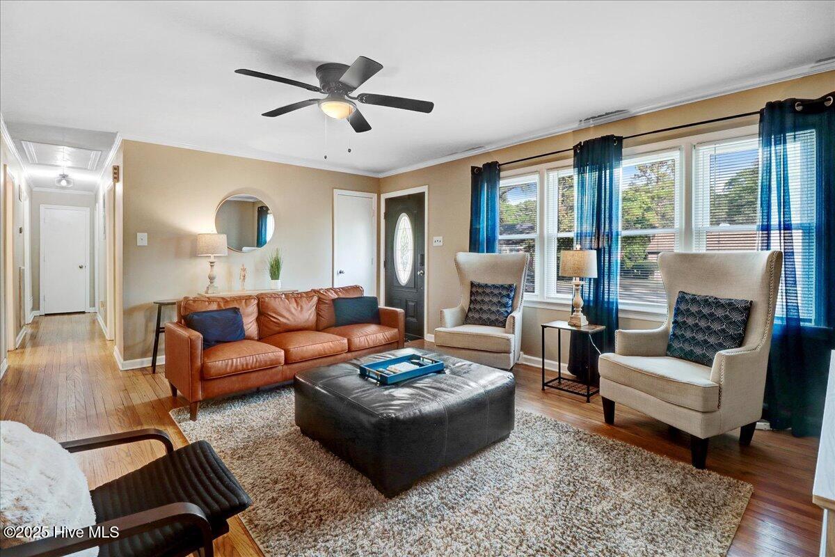 porter 2 living room 3