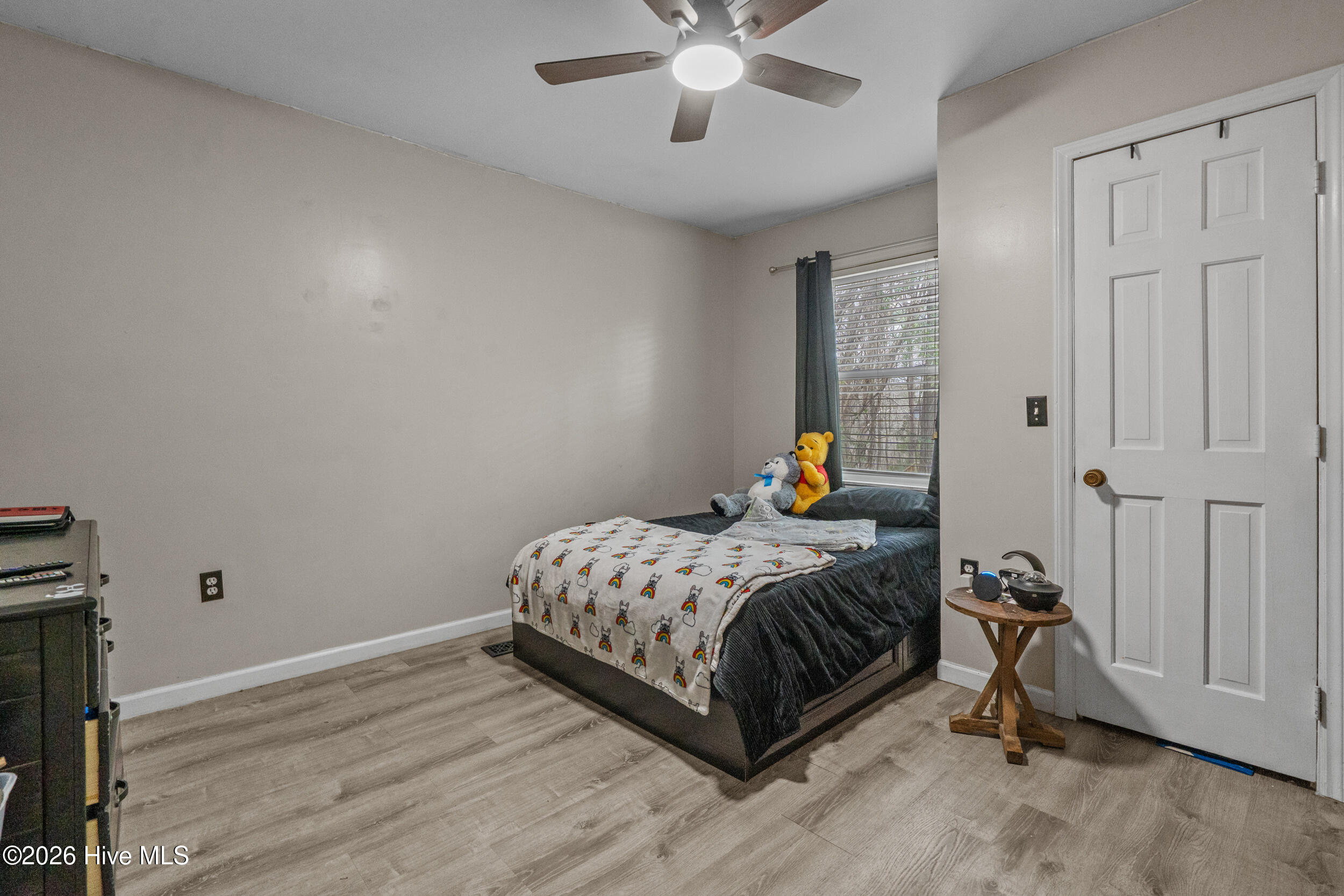 100556082 | Photo 26