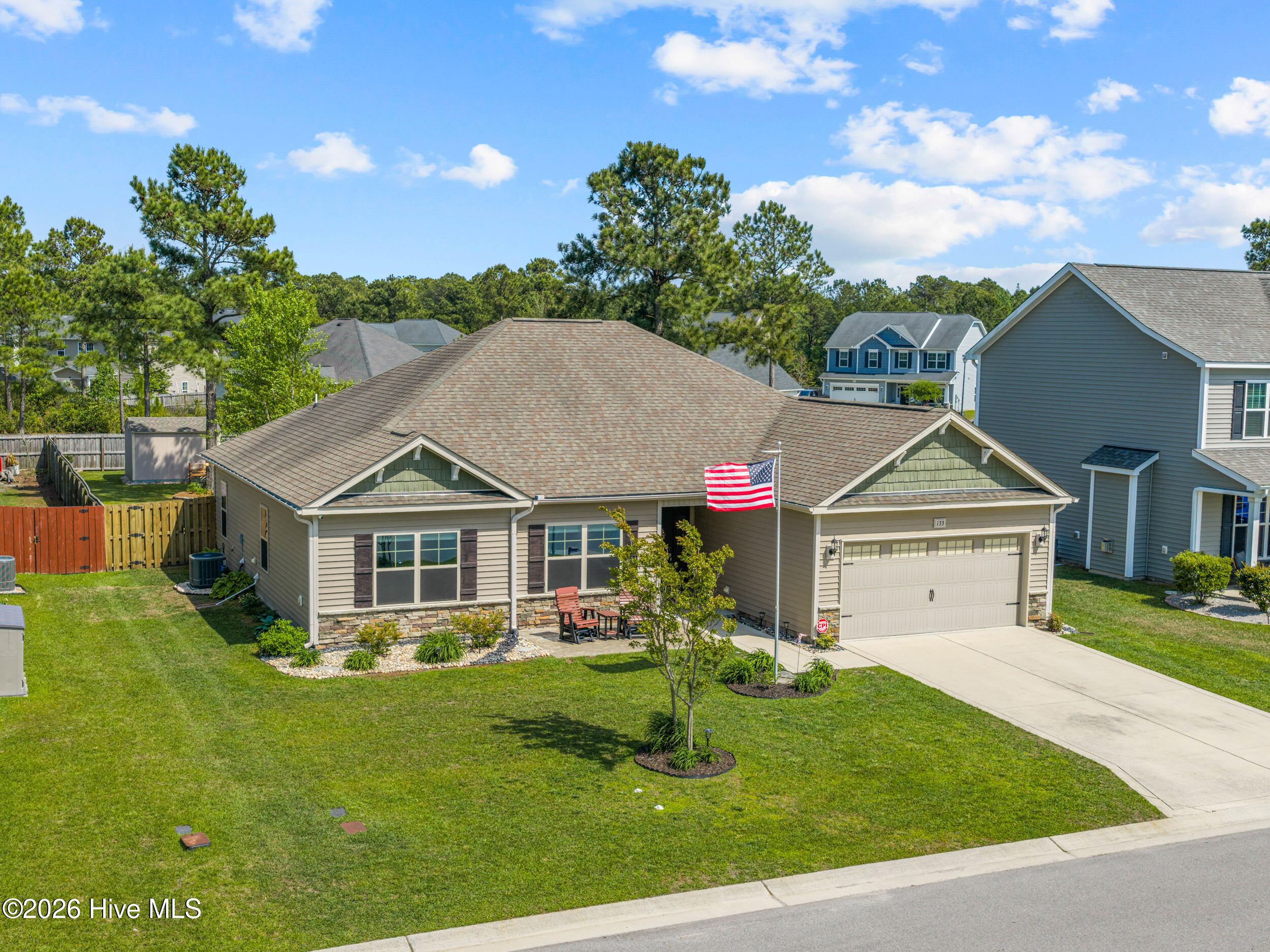 100567320 | Photo 50