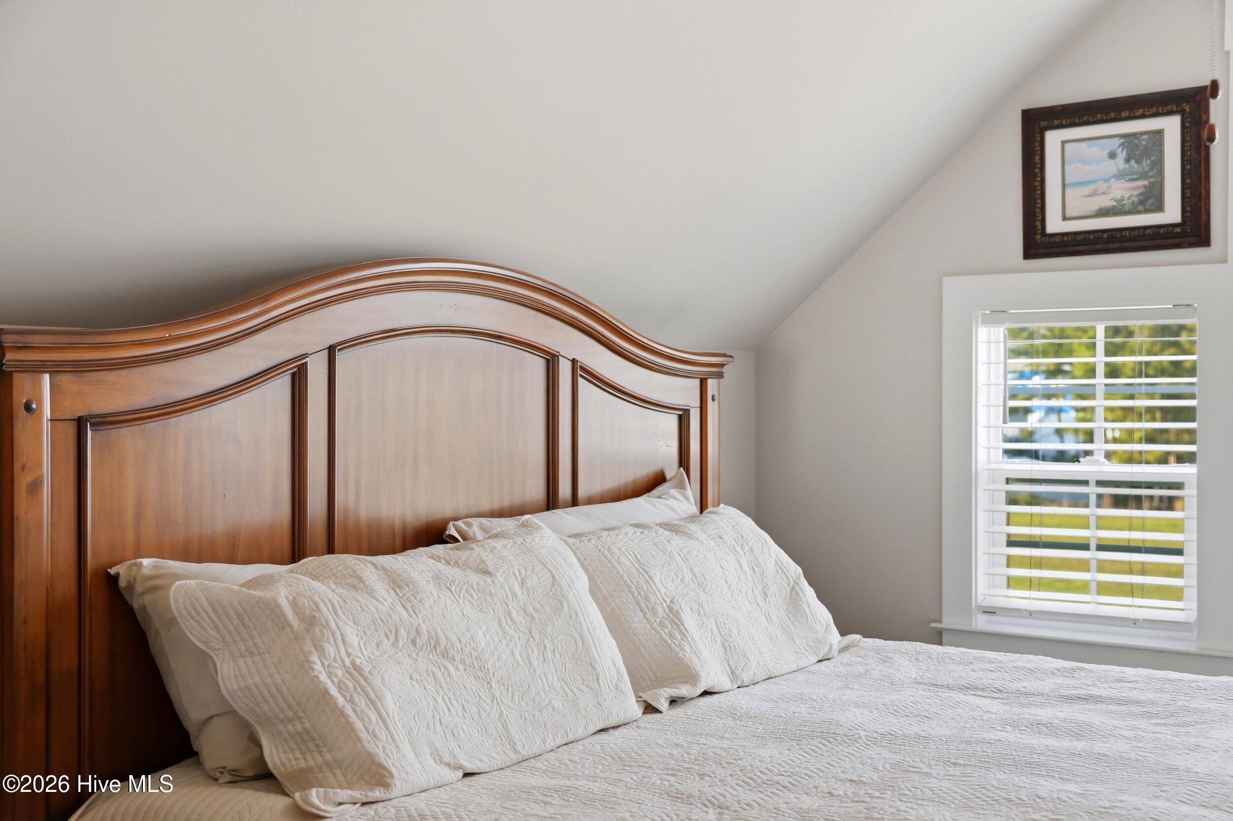 100562298 | Photo 49