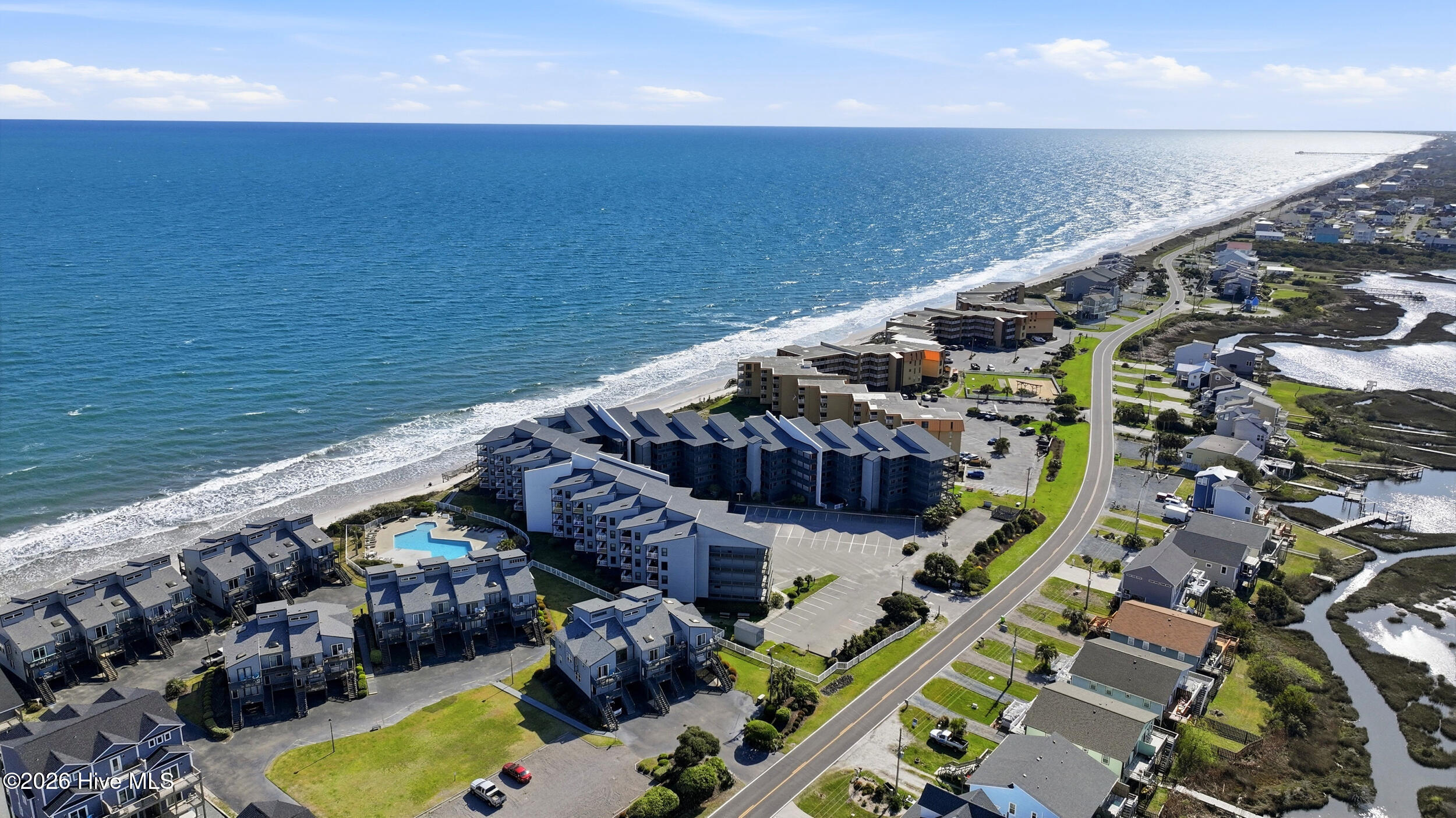 100563285 | Photo 46